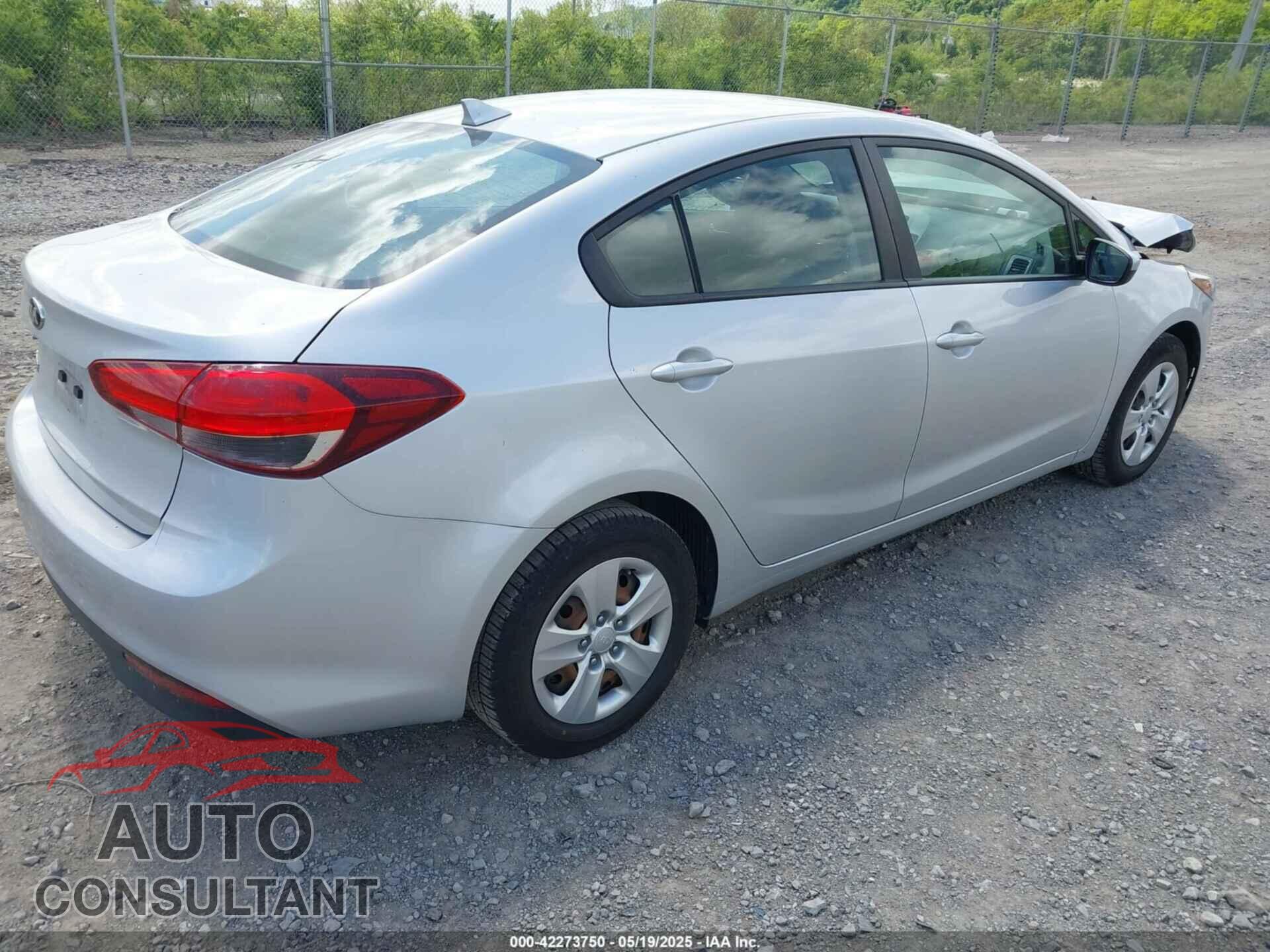 KIA FORTE 2017 - 3KPFK4A76HE043266