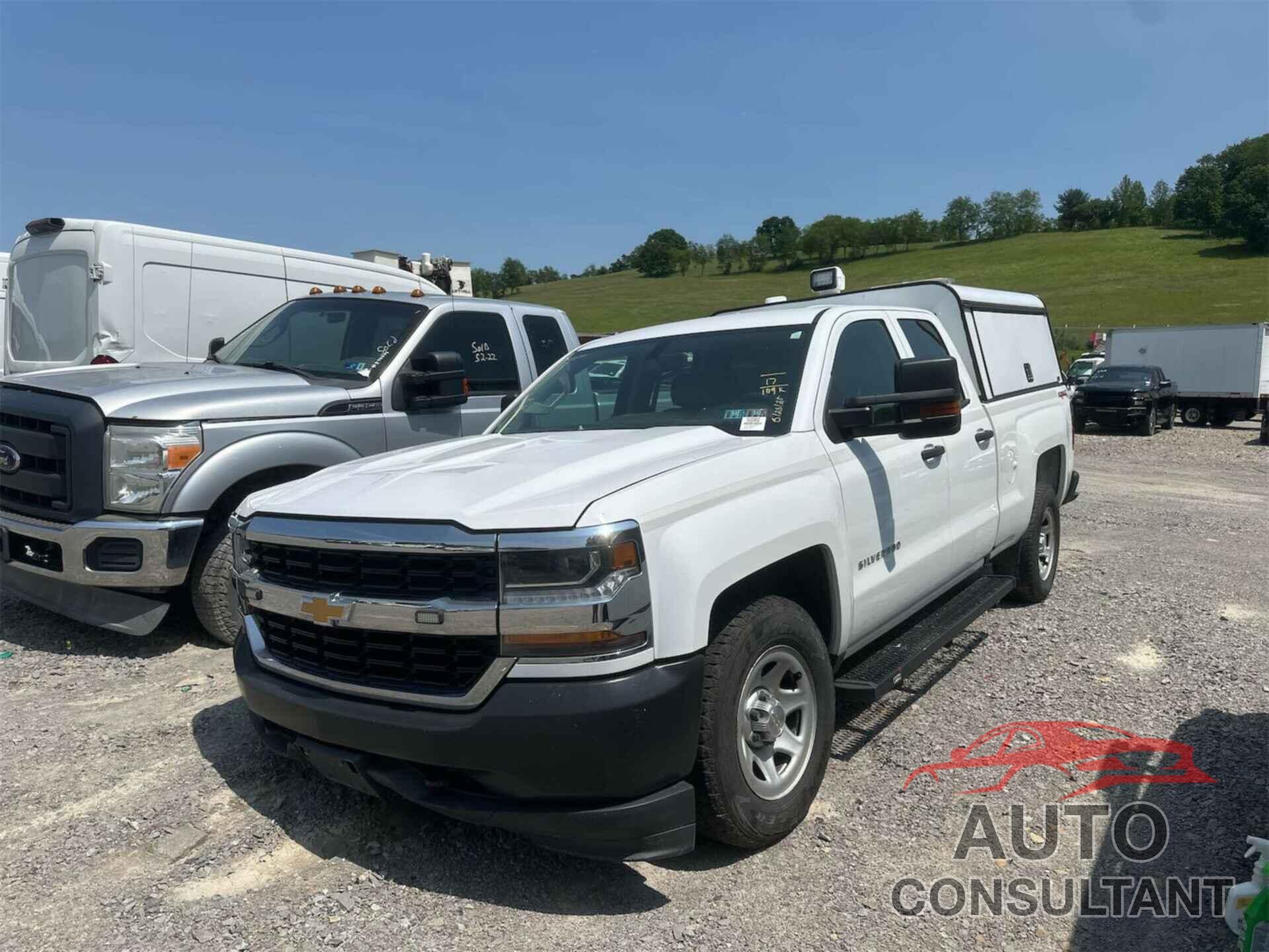 CHEVROLET SILVERADO 2017 - 1GCVKNEH4HZ320411