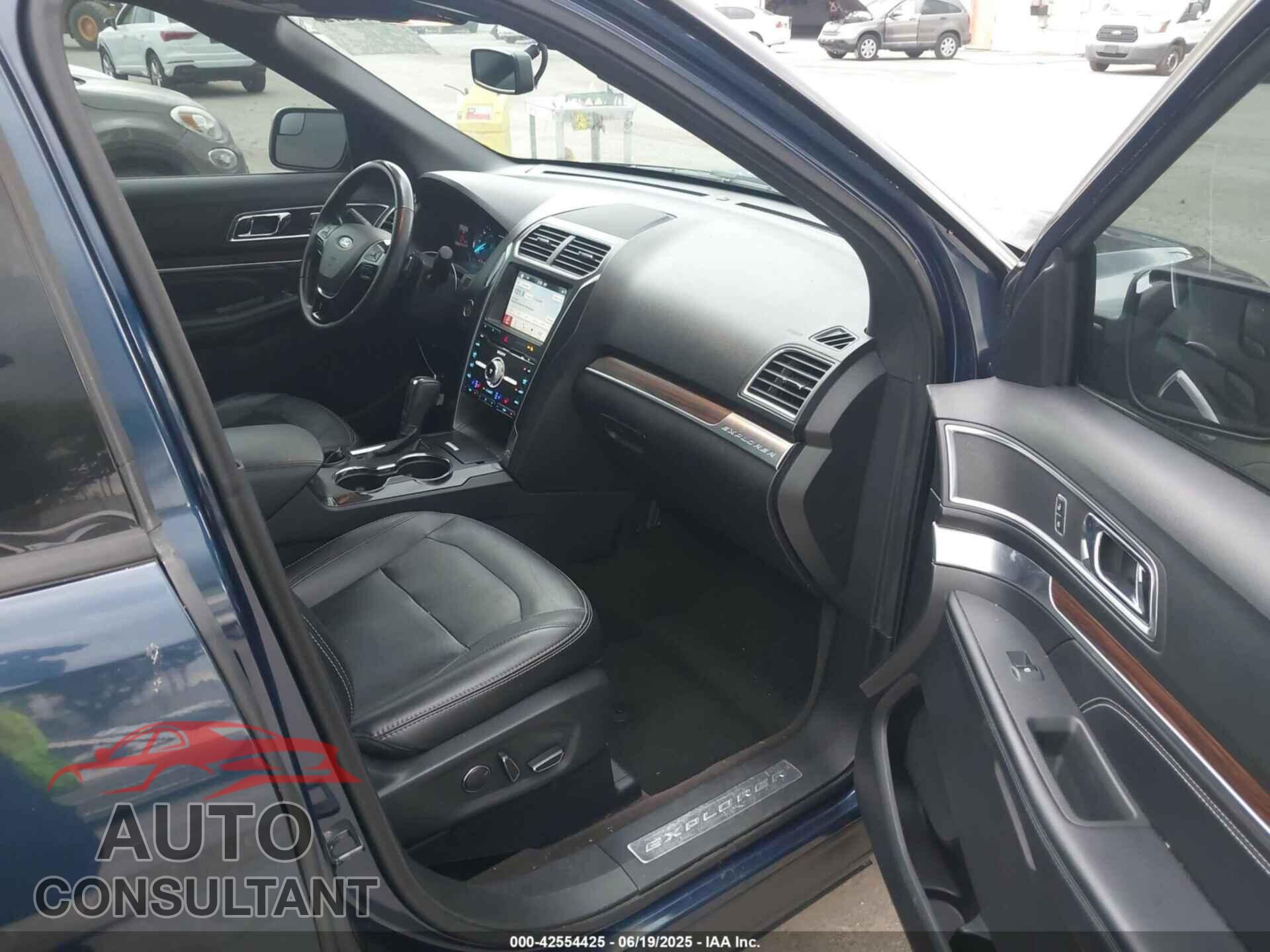 FORD EXPLORER 2017 - 1FM5K7F82HGB80683
