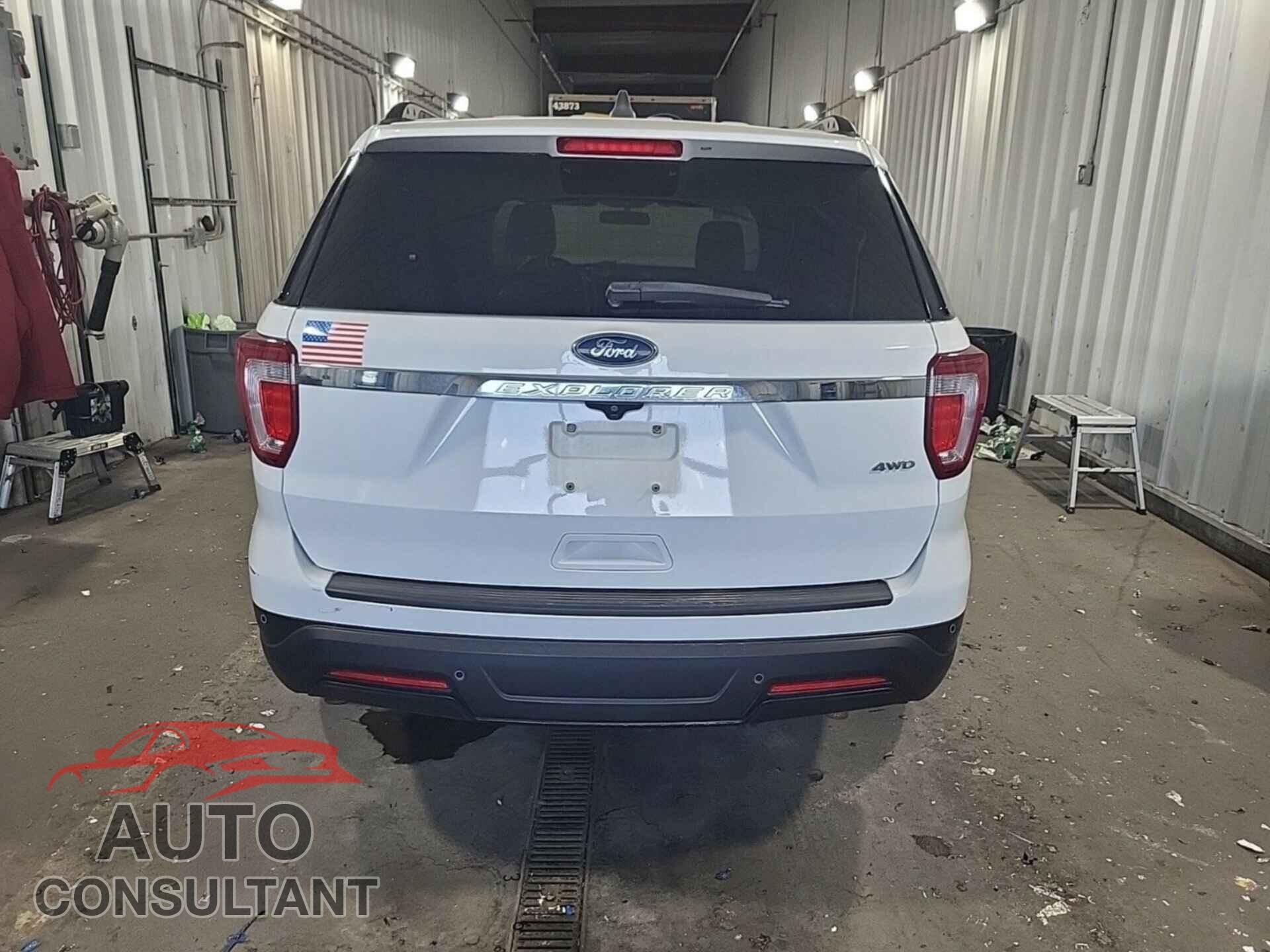FORD EXPLORER 2018 - 1FM5K8B82JGB35163