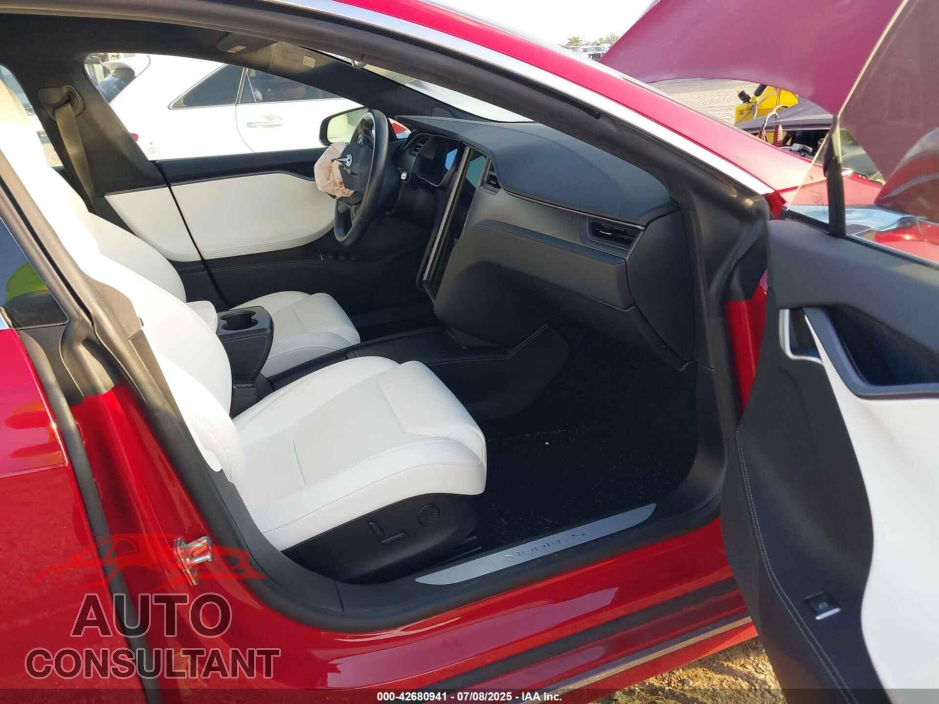TESLA MODEL S 2018 - 5YJSA1E20JF277384