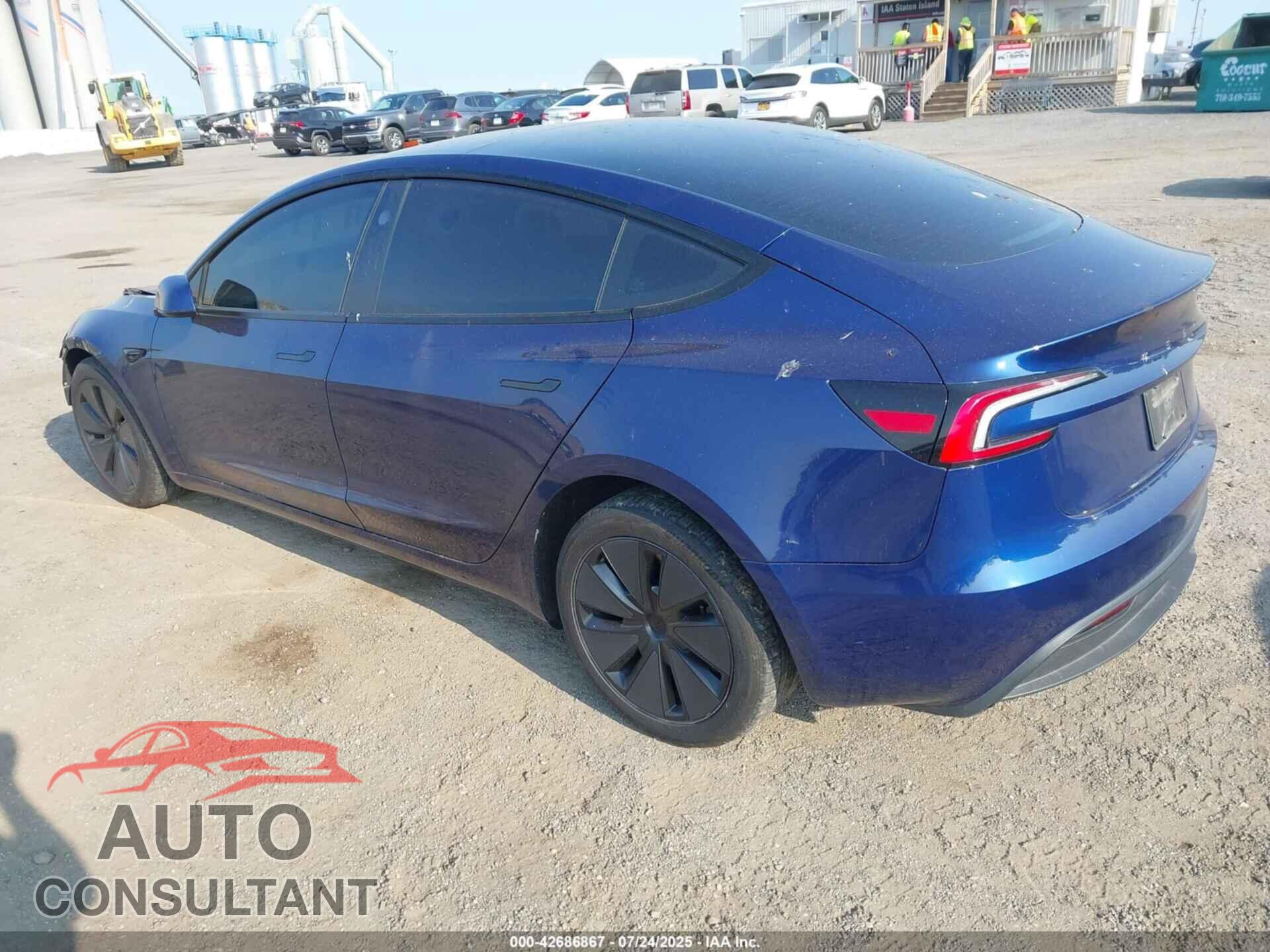 TESLA MODEL 3 2024 - 5YJ3E1EA1RF769384