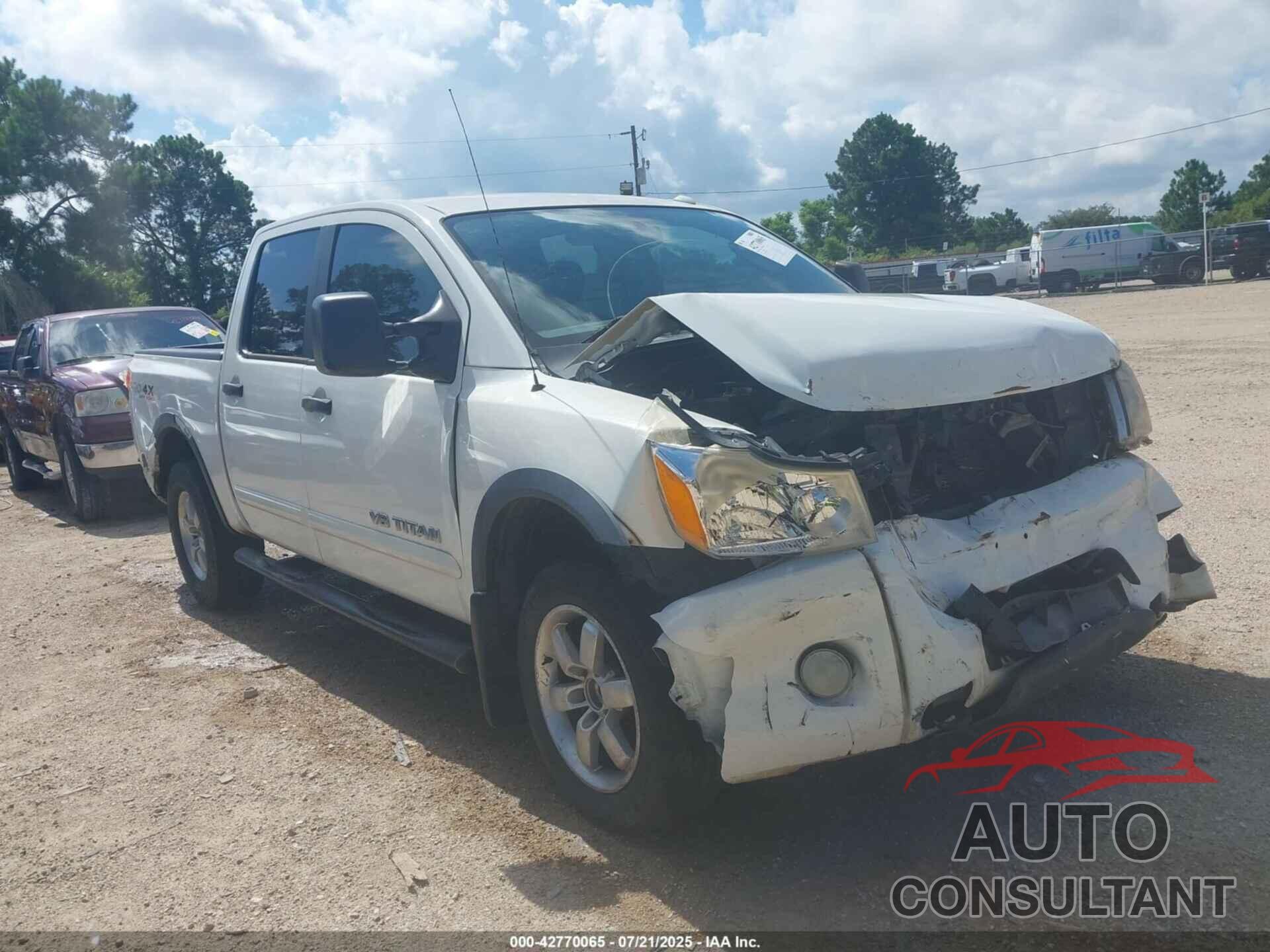 NISSAN TITAN 2011 - 1N6BA0EC7BN303823