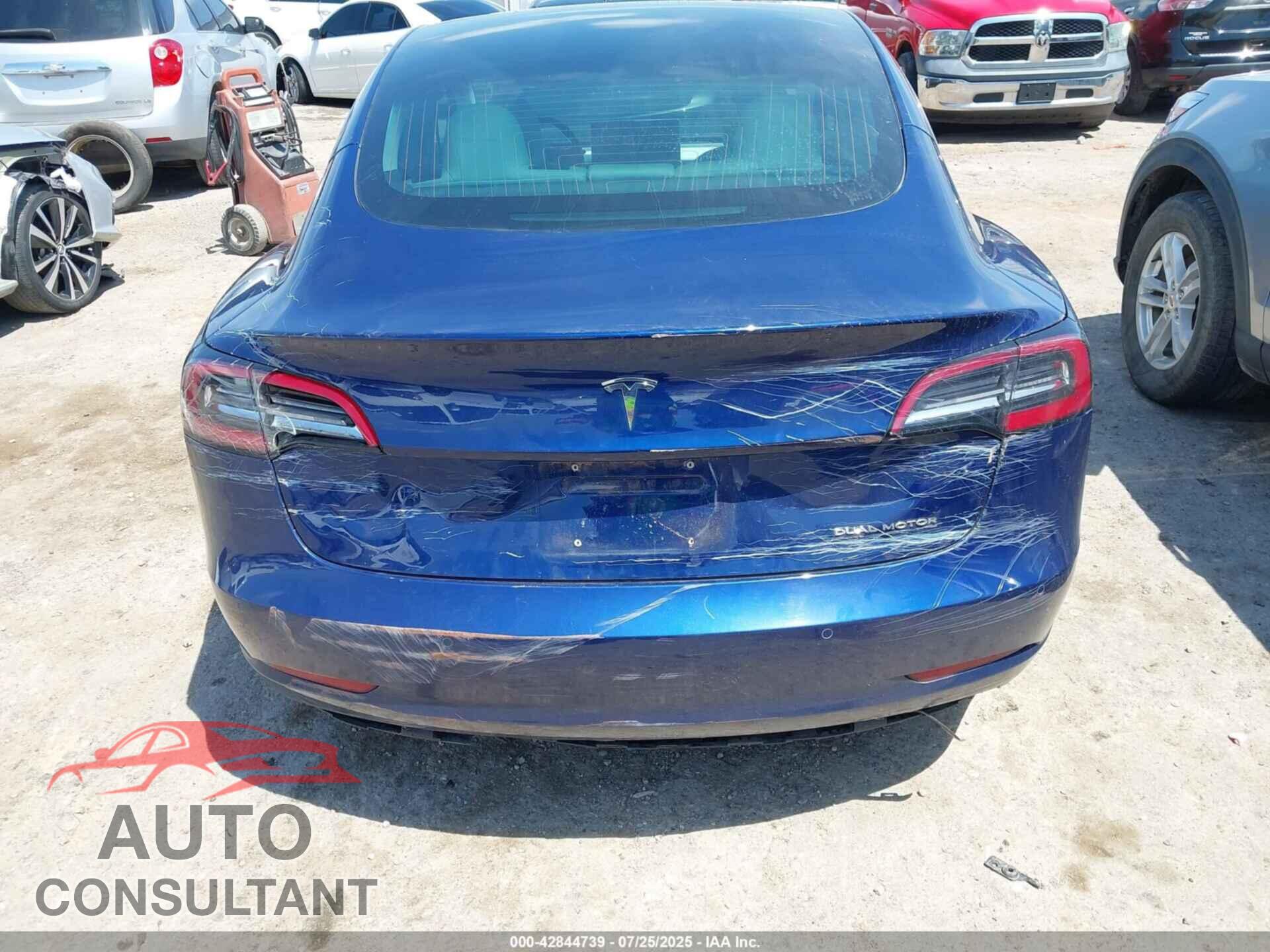 TESLA MODEL 3 2018 - 5YJ3E1EB1JF096545