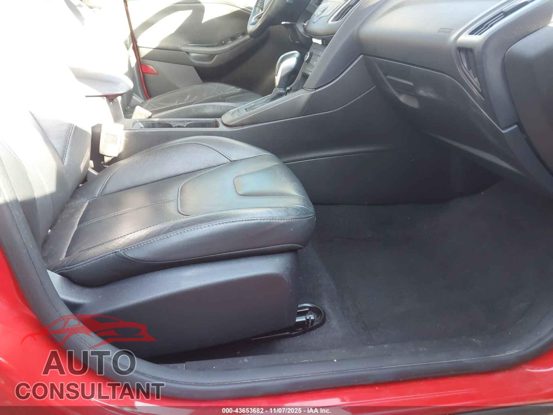 FORD FOCUS 2016 - 1FADP3F28GL332810