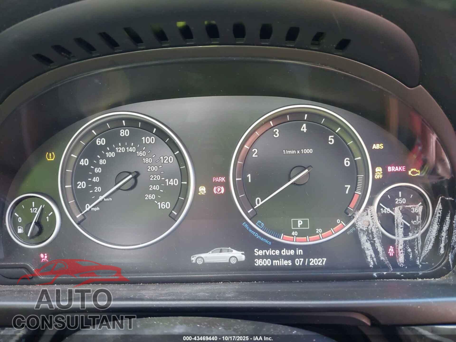 BMW 528I 2012 - WBAXH5C57CDW08720