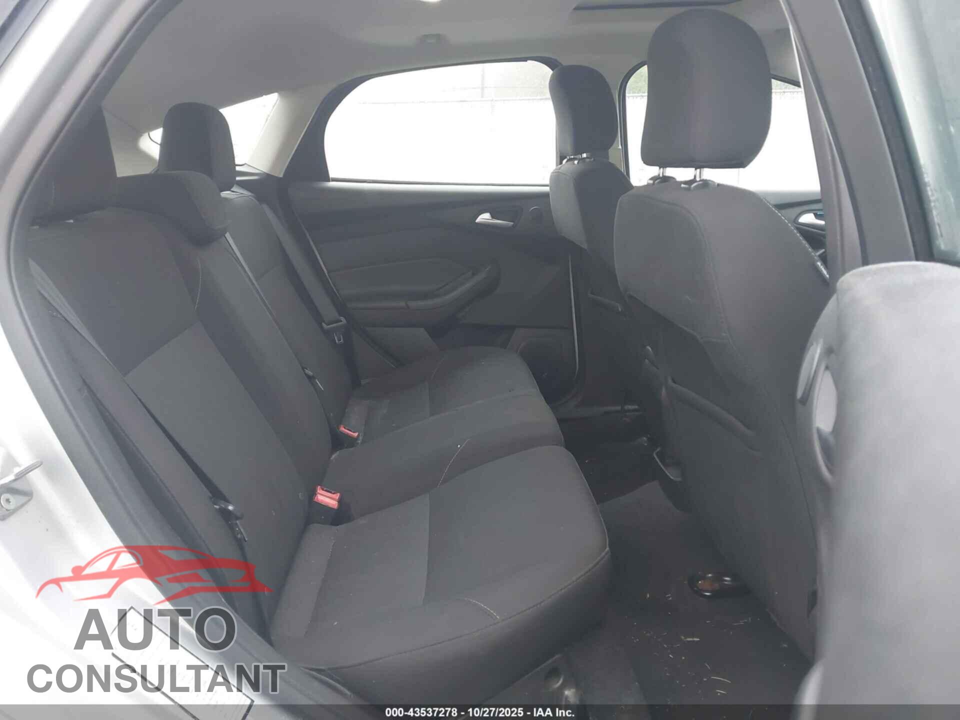FORD FOCUS 2017 - 1FADP3M27HL248952