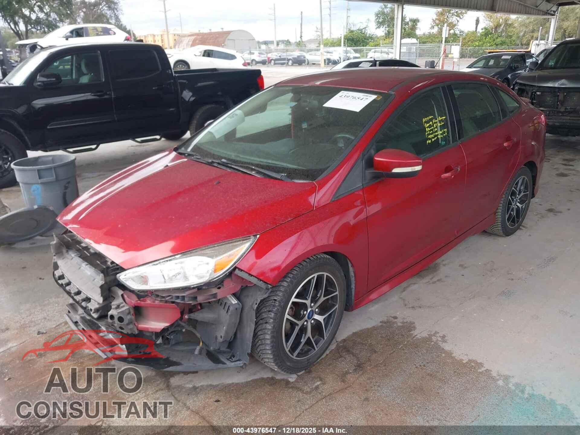 FORD FOCUS 2015 - 1FADP3F29FL273538