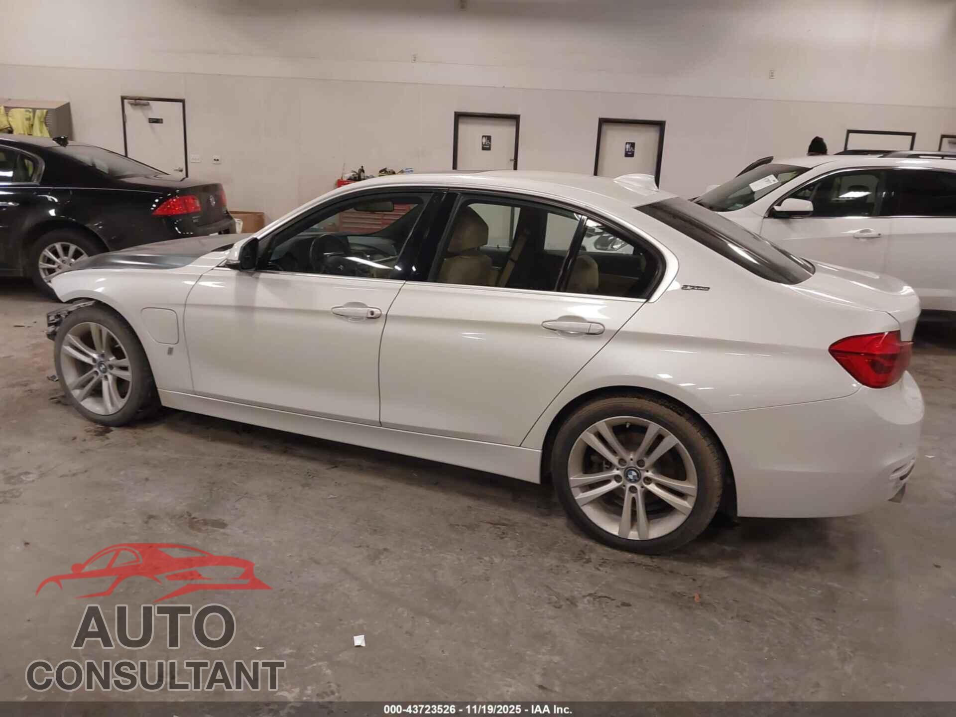 BMW 330E 2017 - WBA8E1C52HK480220