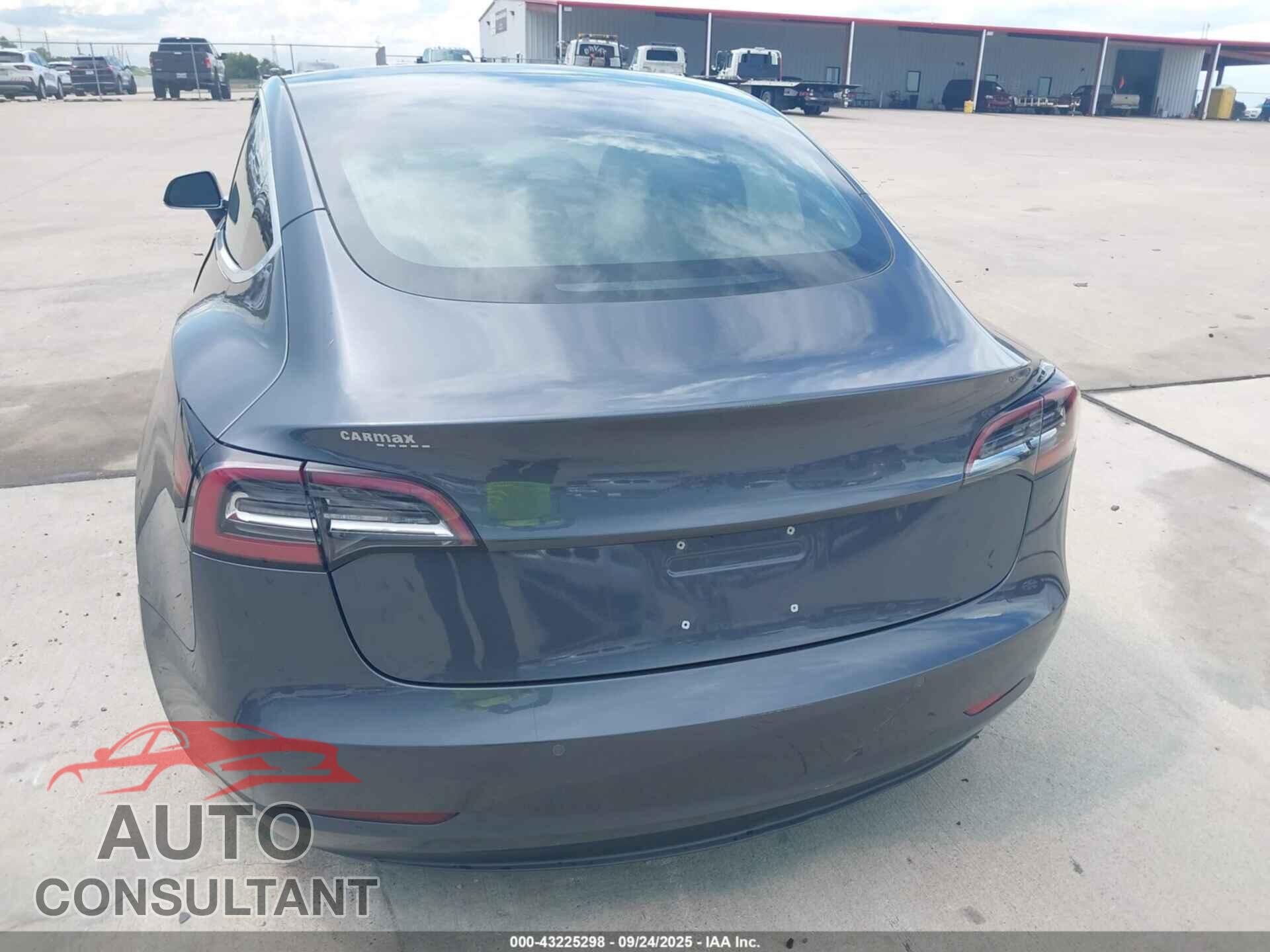 TESLA MODEL 3 2018 - 5YJ3E1EA9JF046497