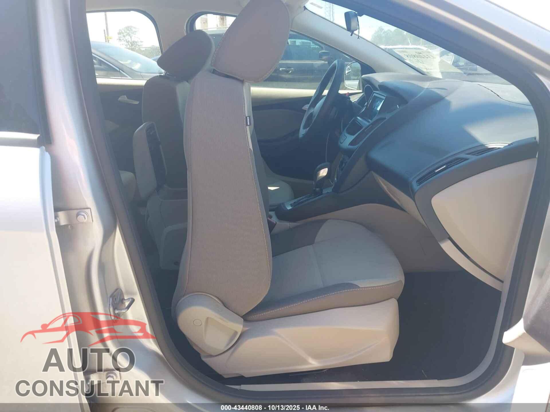 FORD FOCUS 2013 - 1FADP3F25DL327611