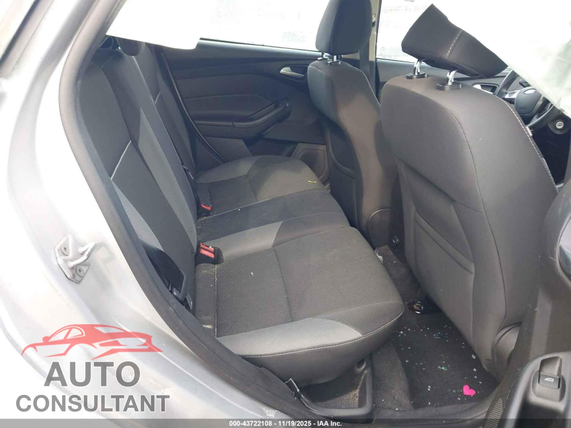 FORD FOCUS 2013 - 1FADP3K27DL372152
