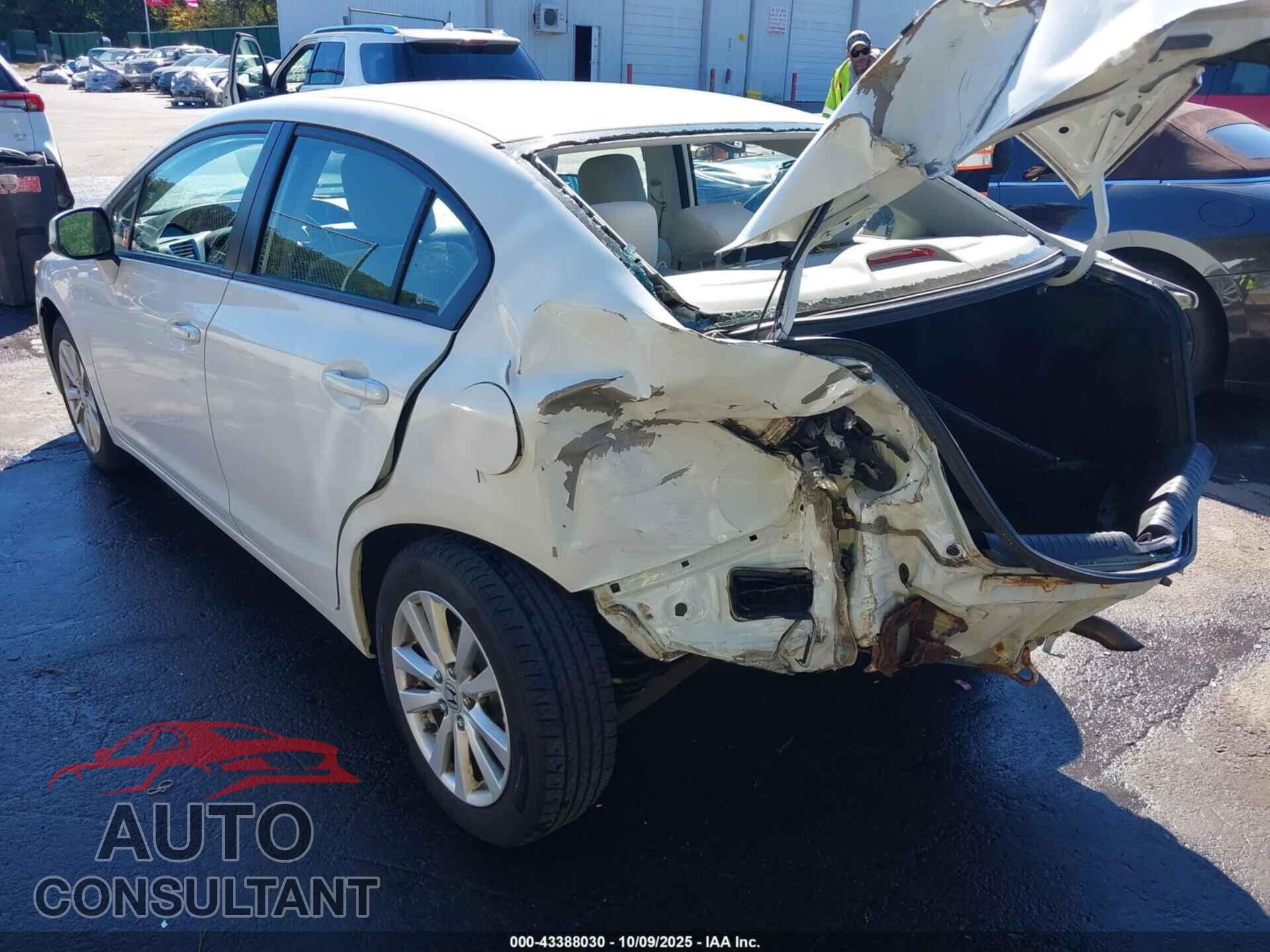 HONDA CIVIC 2012 - 2HGFB2F86CH607664