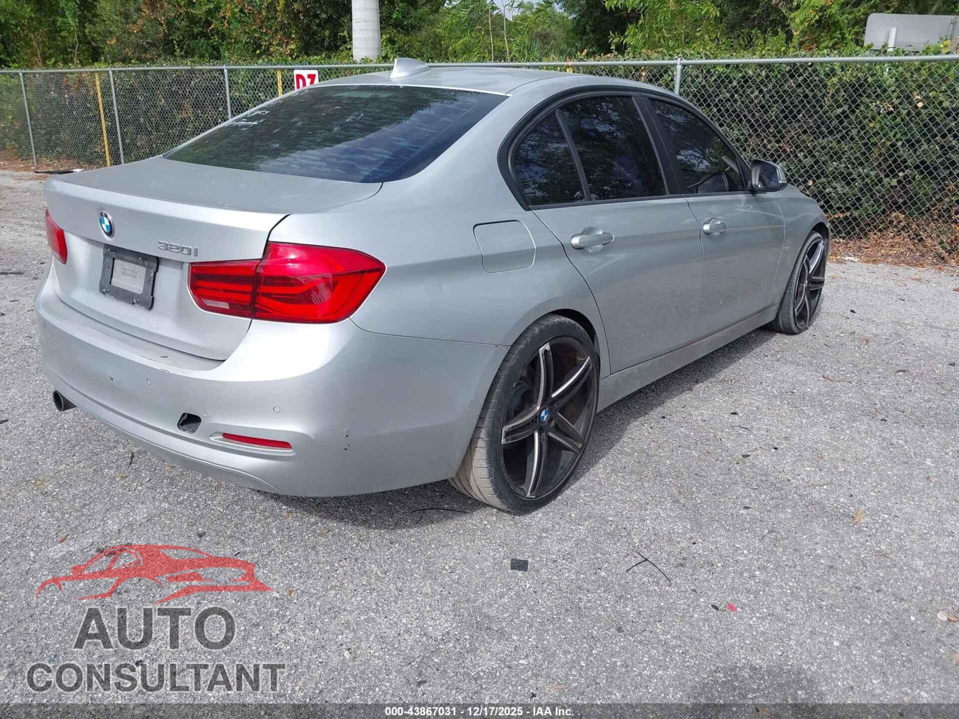 BMW 320I 2016 - WBA8E1G57GNU10400