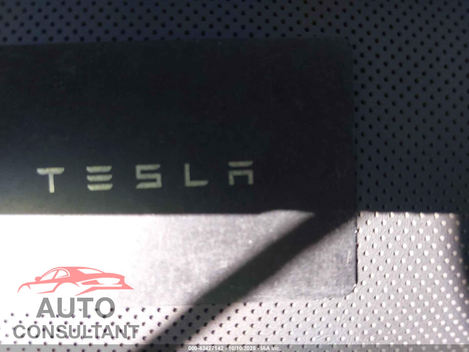 TESLA MODEL 3 2024 - 5YJ3E1EA5RF857449