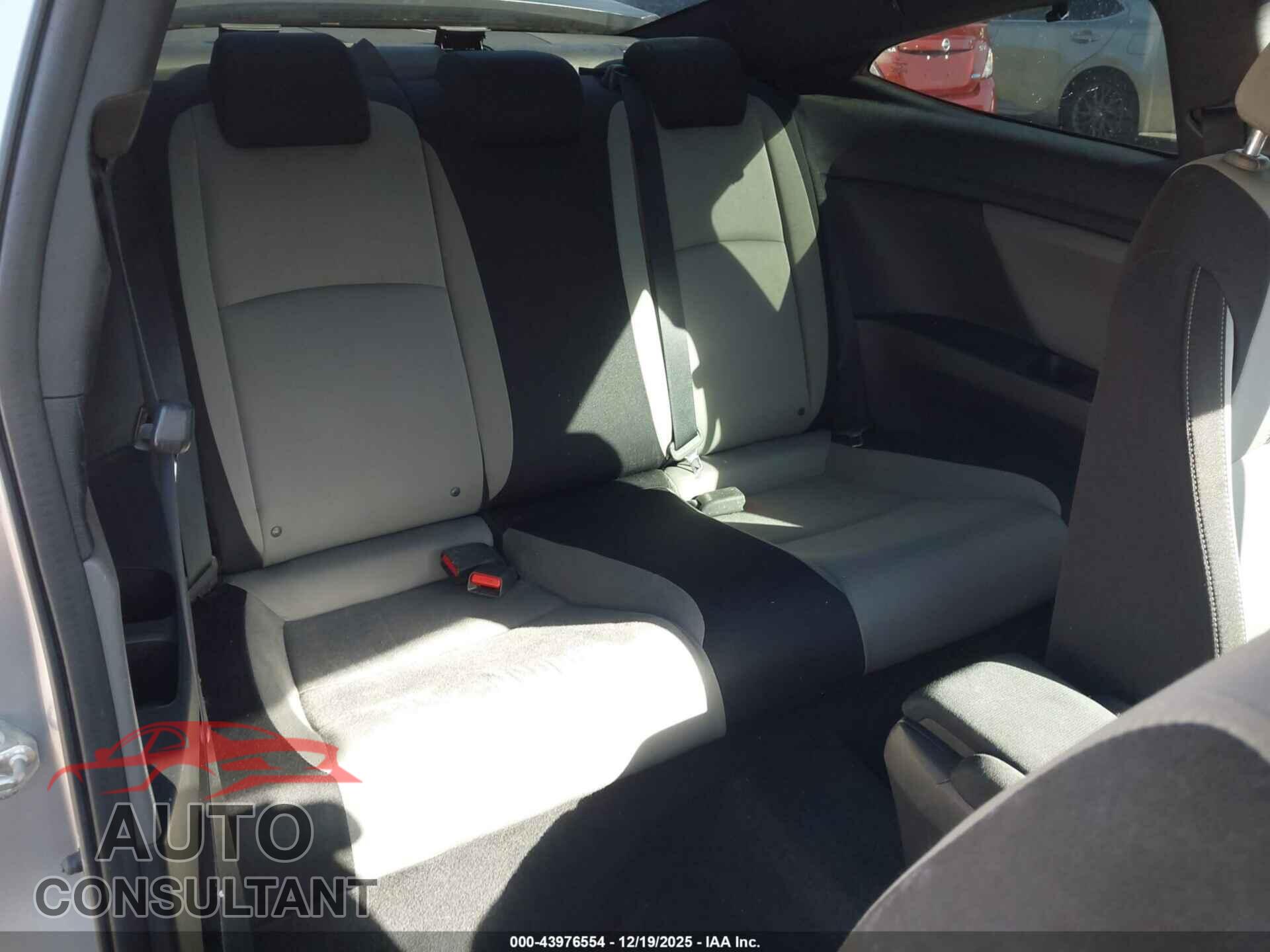 HONDA CIVIC 2018 - 2HGFC3B35JH357554
