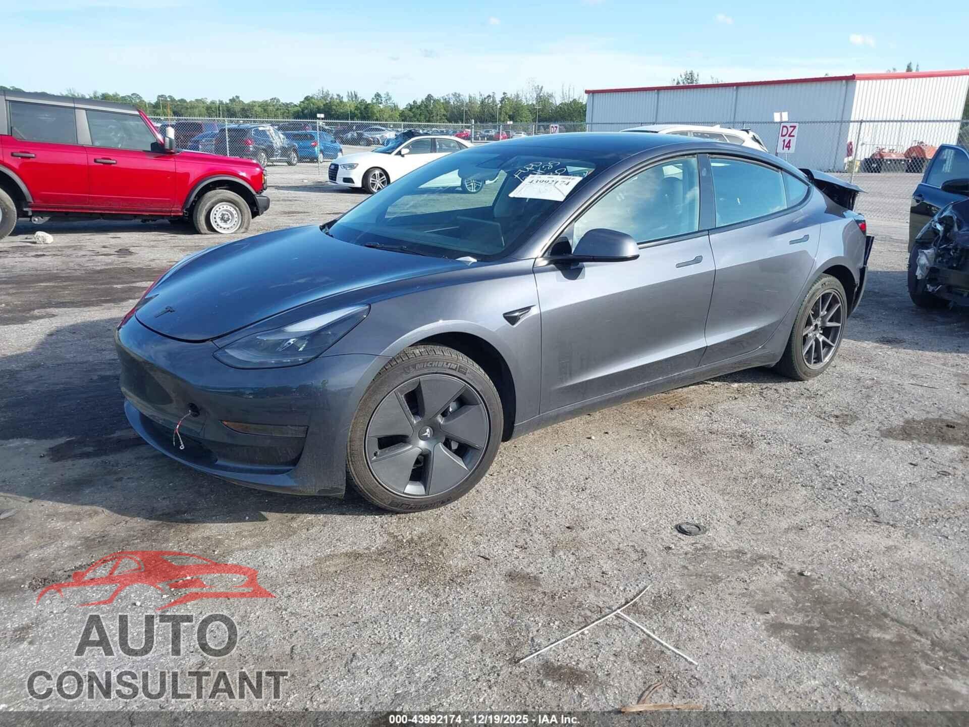 TESLA MODEL 3 2023 - 5YJ3E1EA8PF625330