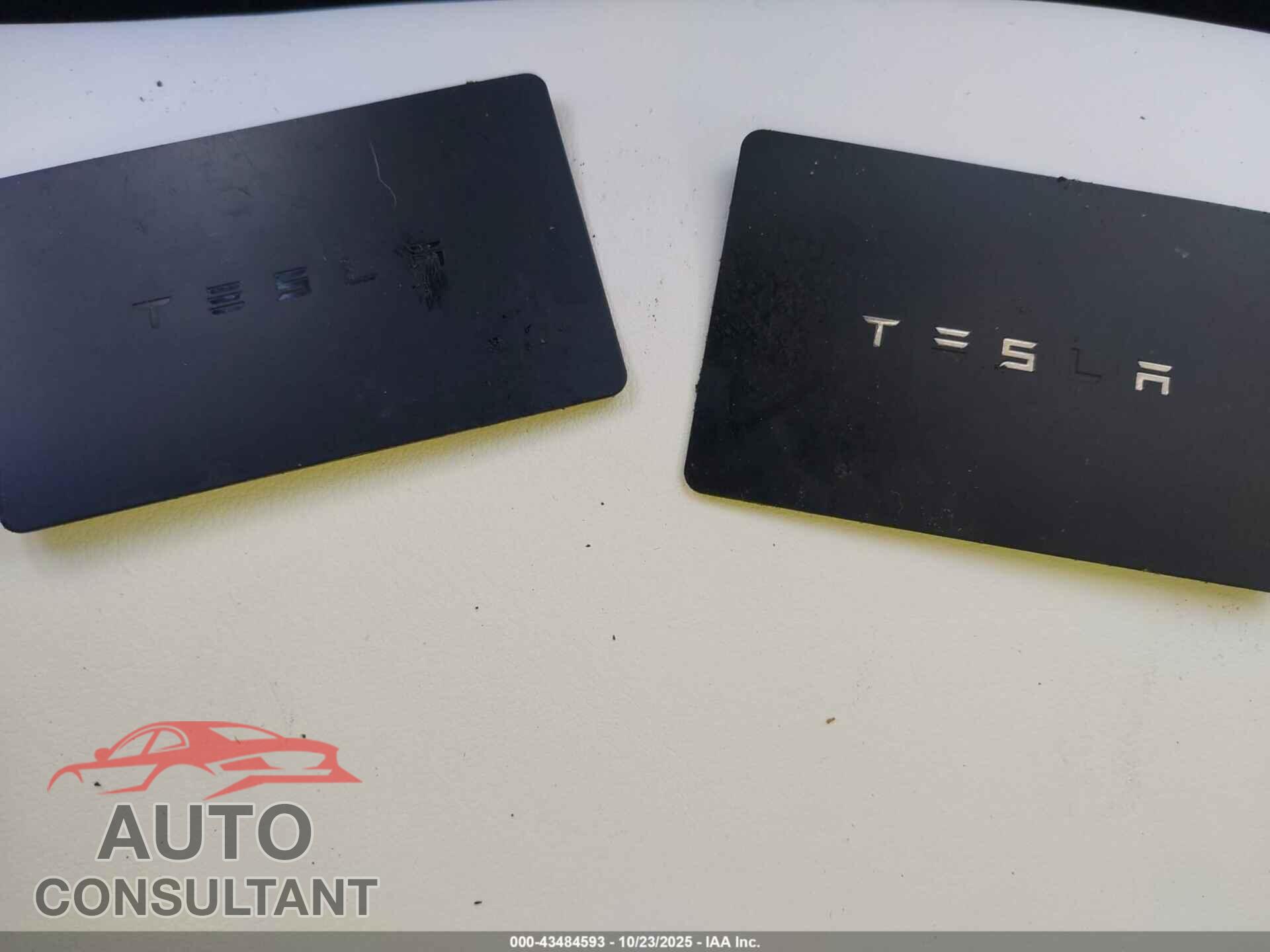 TESLA MODEL 3 2019 - 5YJ3E1EB5KF421408