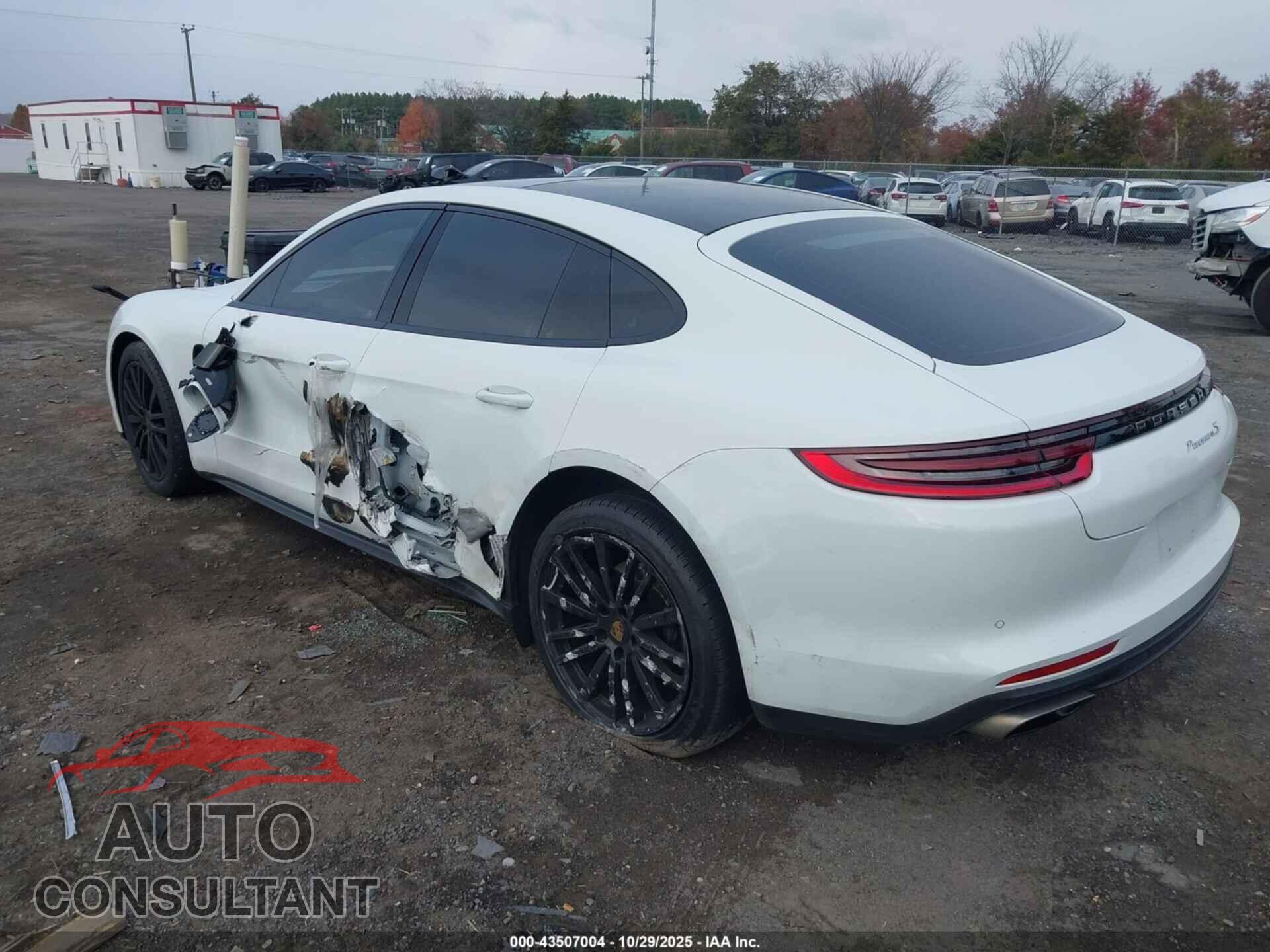 PORSCHE PANAMERA 2017 - WP0AA2A76HL101935