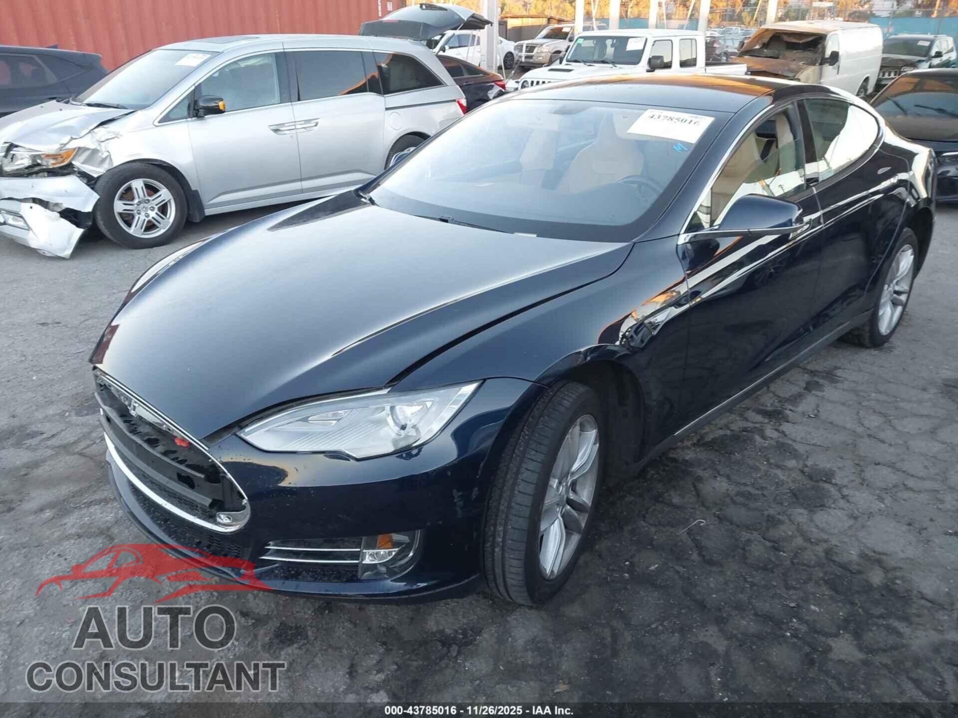 TESLA MODEL S 2013 - 5YJSA1CG0DFP05036