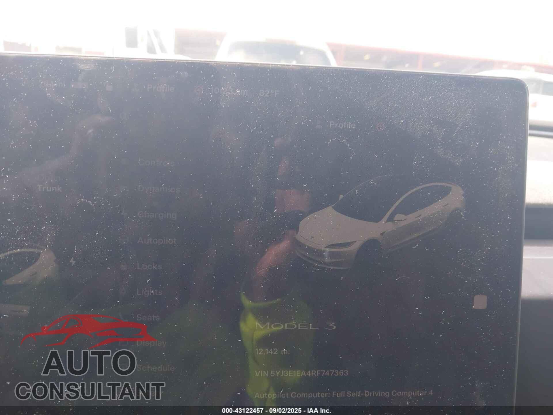 TESLA MODEL 3 2024 - 5YJ3E1EA4RF747363