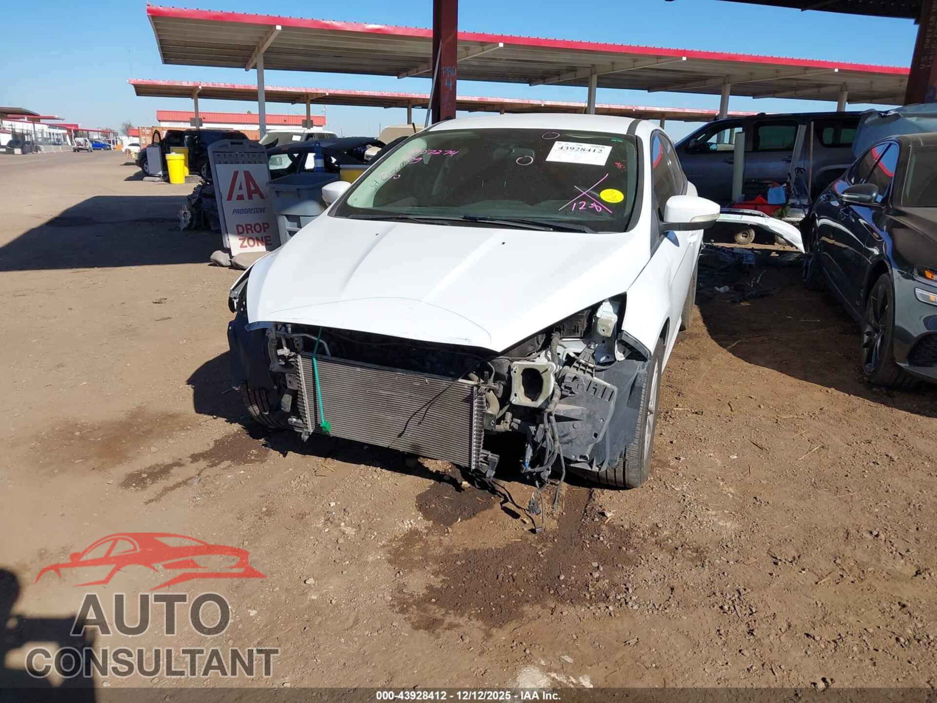 FORD FOCUS 2016 - 1FADP3F21GL289914