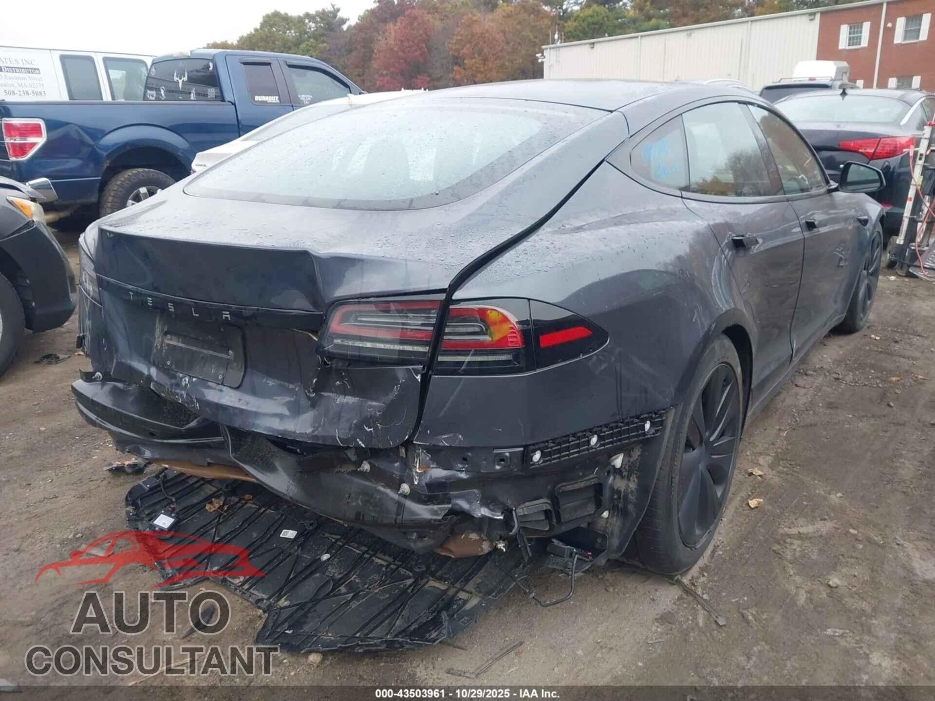 TESLA MODEL S 2023 - 5YJSA1E56PF522868