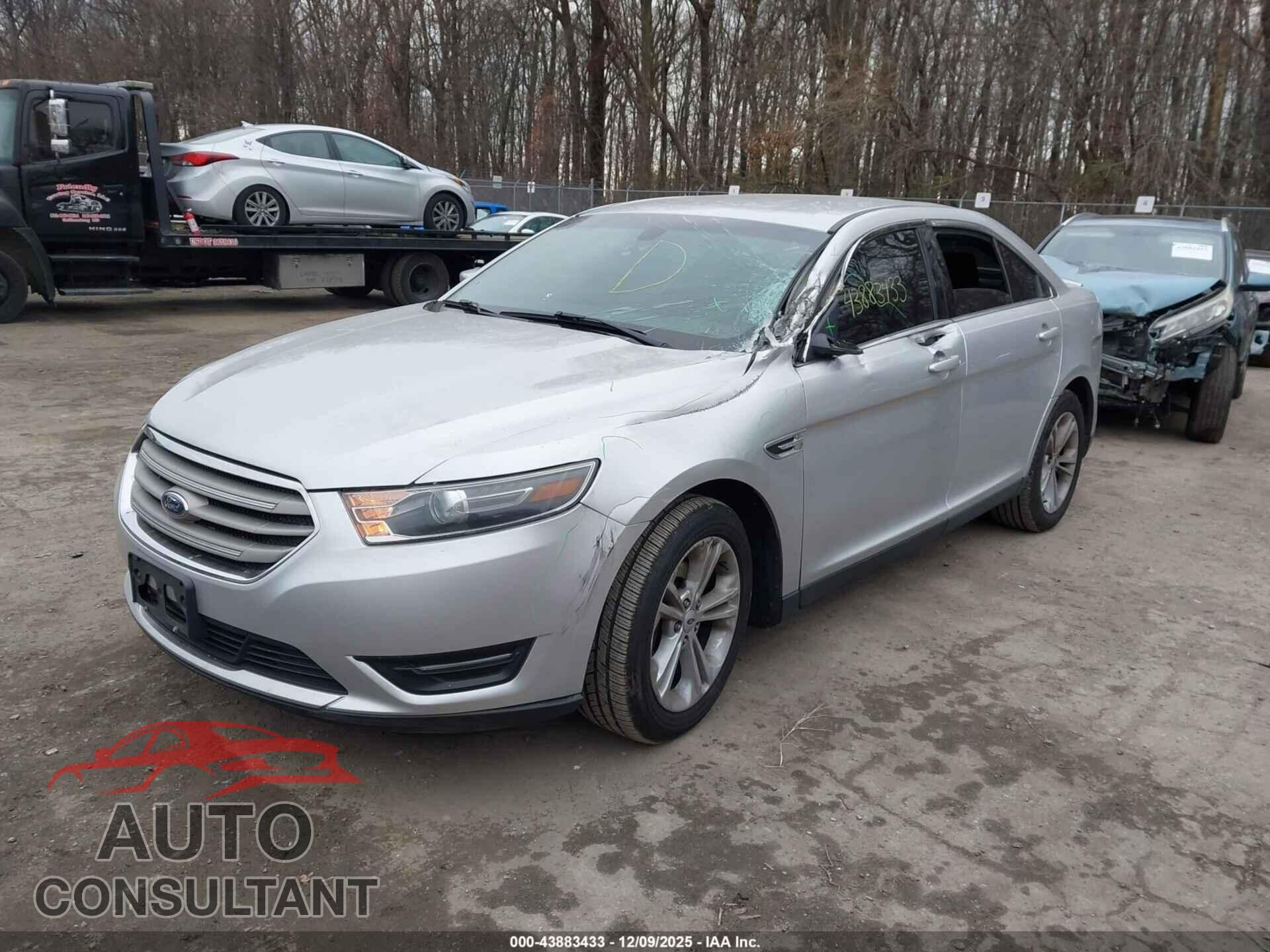 FORD TAURUS 2017 - 1FAHP2E87HG114532