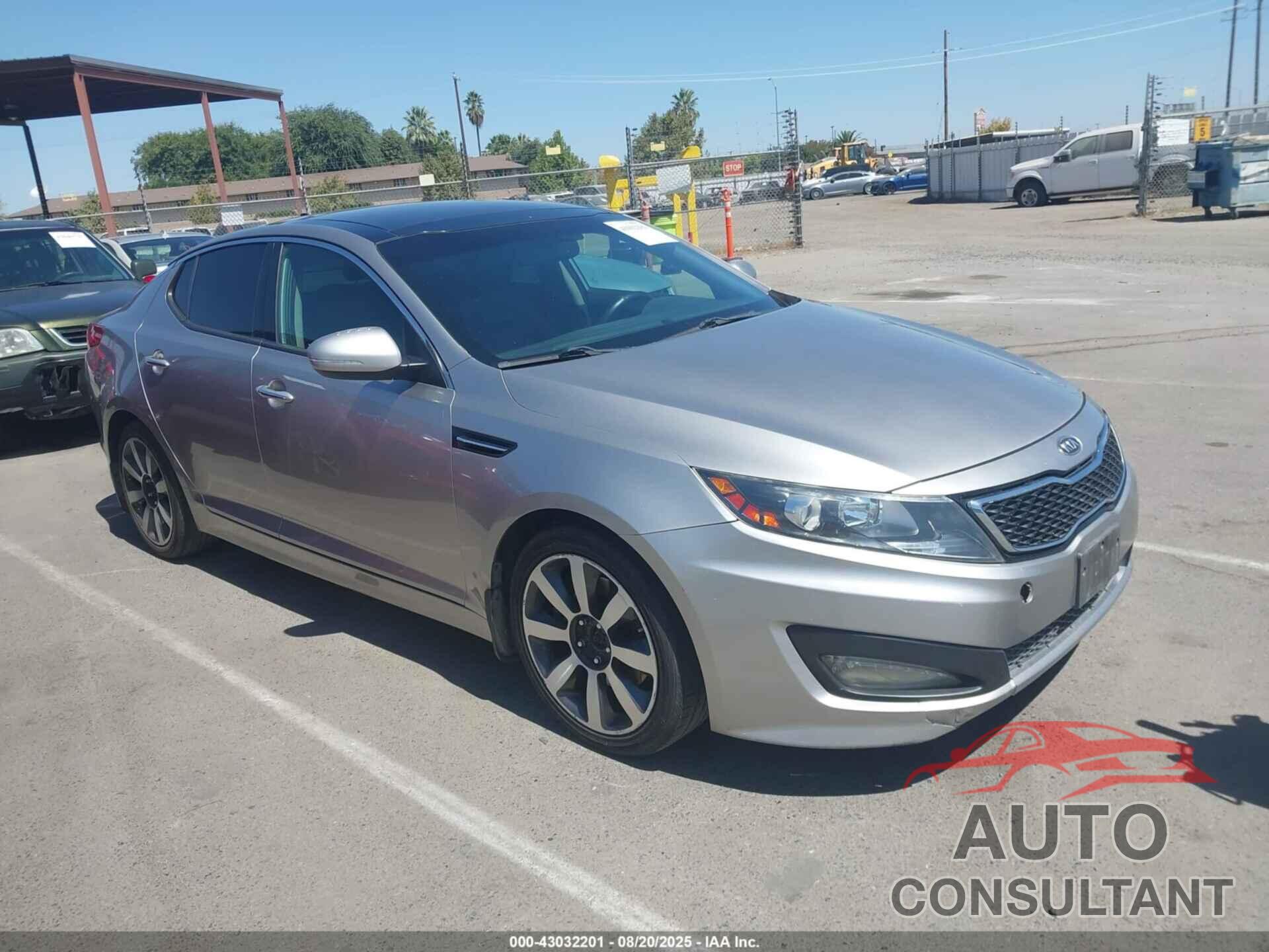 KIA OPTIMA 2011 - KNAGR4A64B5089136