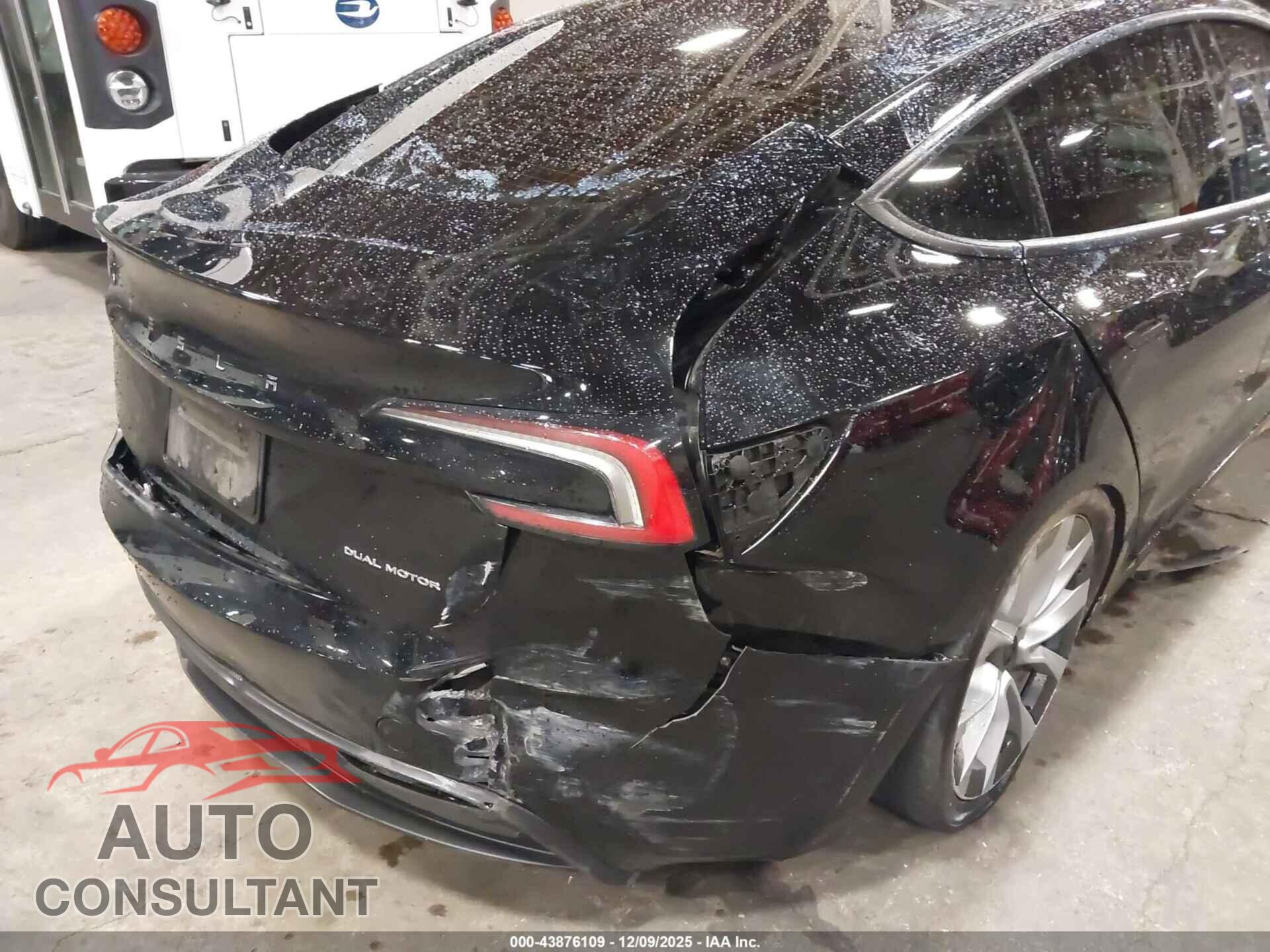 TESLA MODEL 3 2024 - 5YJ3E1EB6RF732467