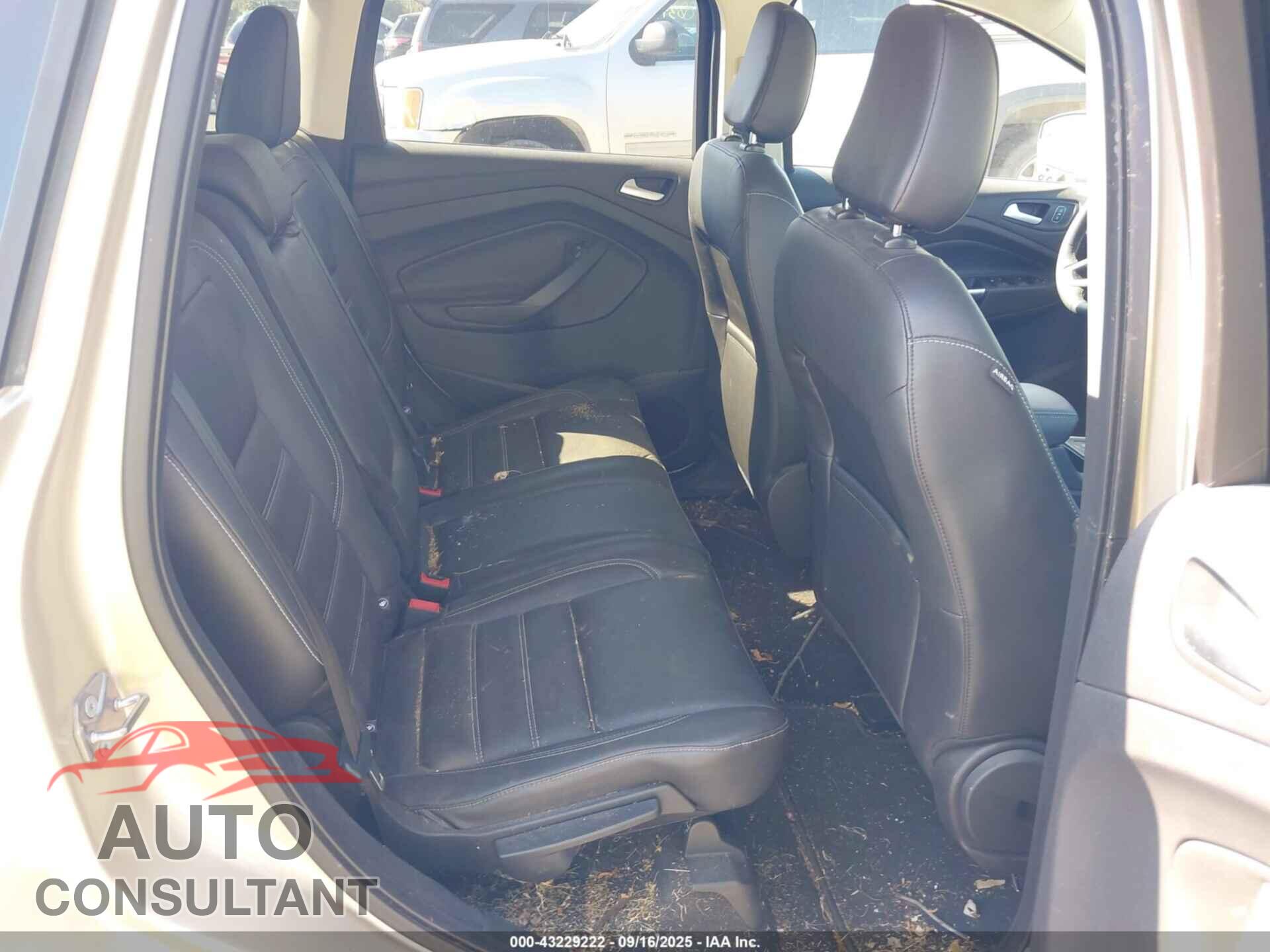 FORD ESCAPE 2018 - 1FMCU0HD6JUB06516