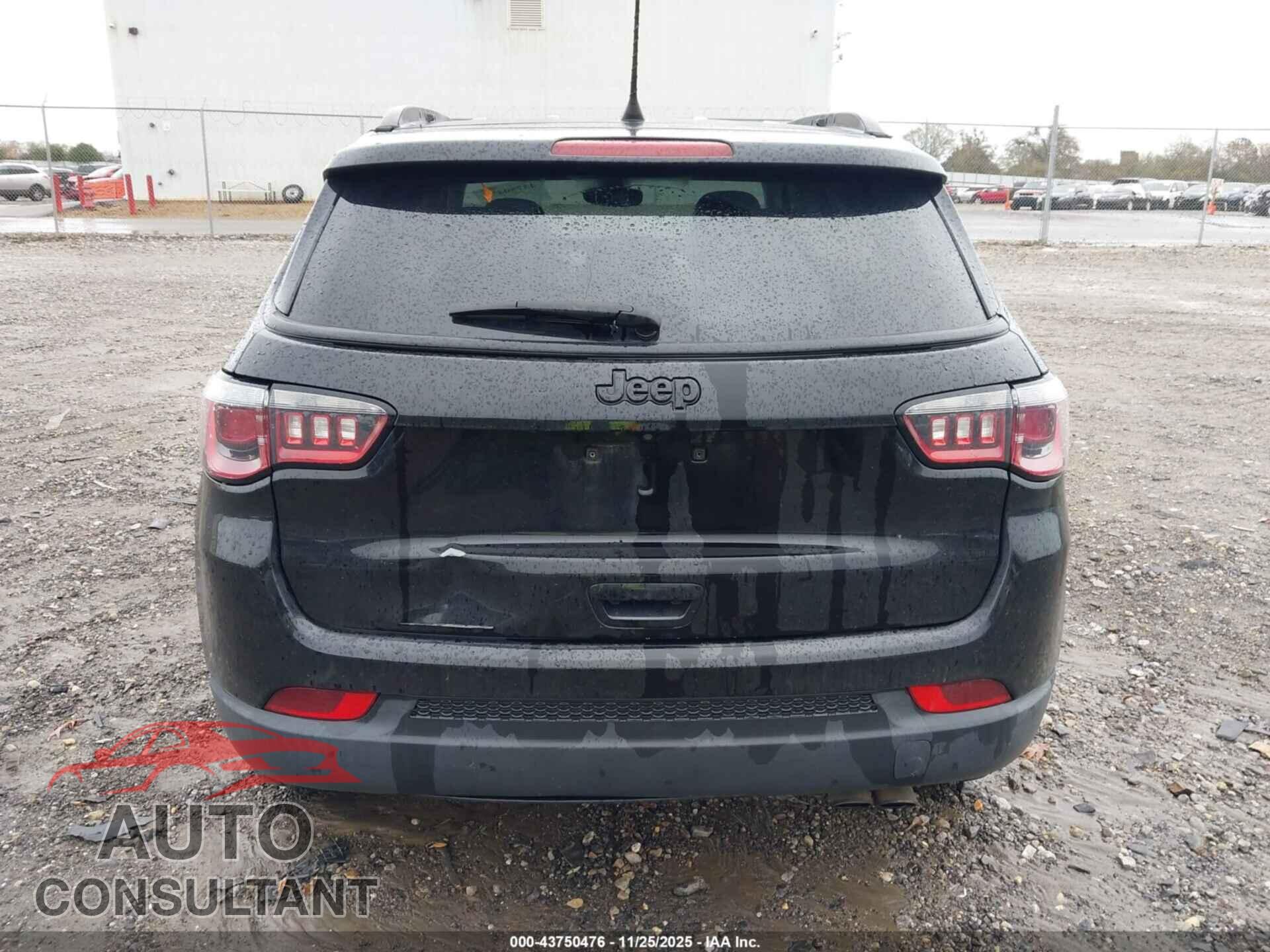 JEEP COMPASS 2018 - 3C4NJCBB2JT407230