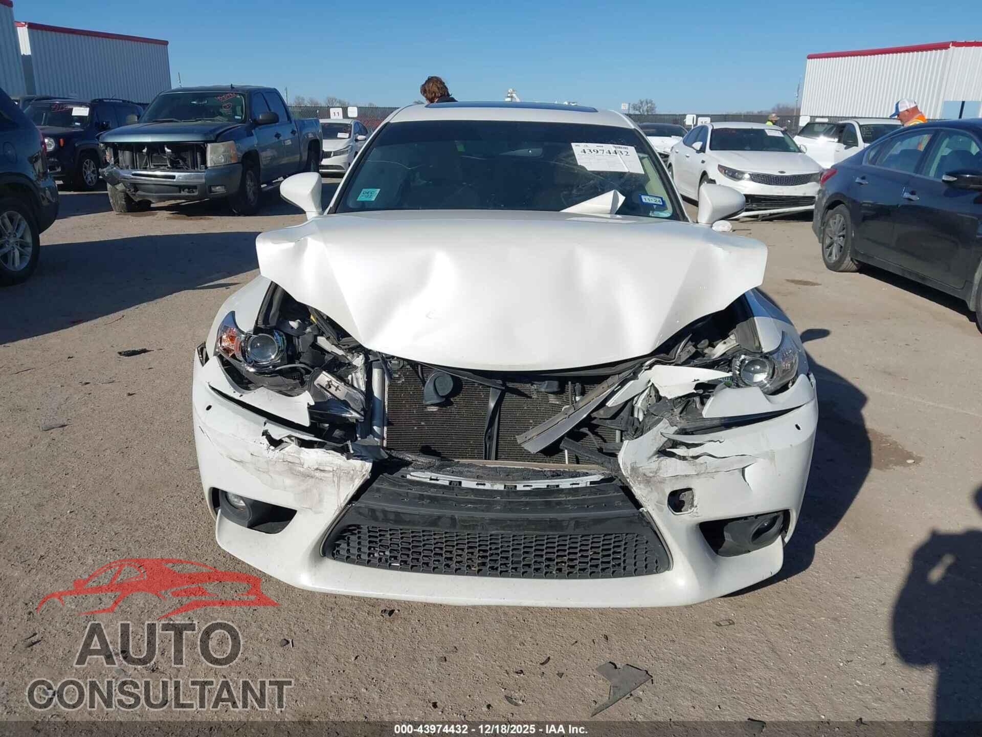 LEXUS IS 250 2015 - JTHBF1D29F5067425