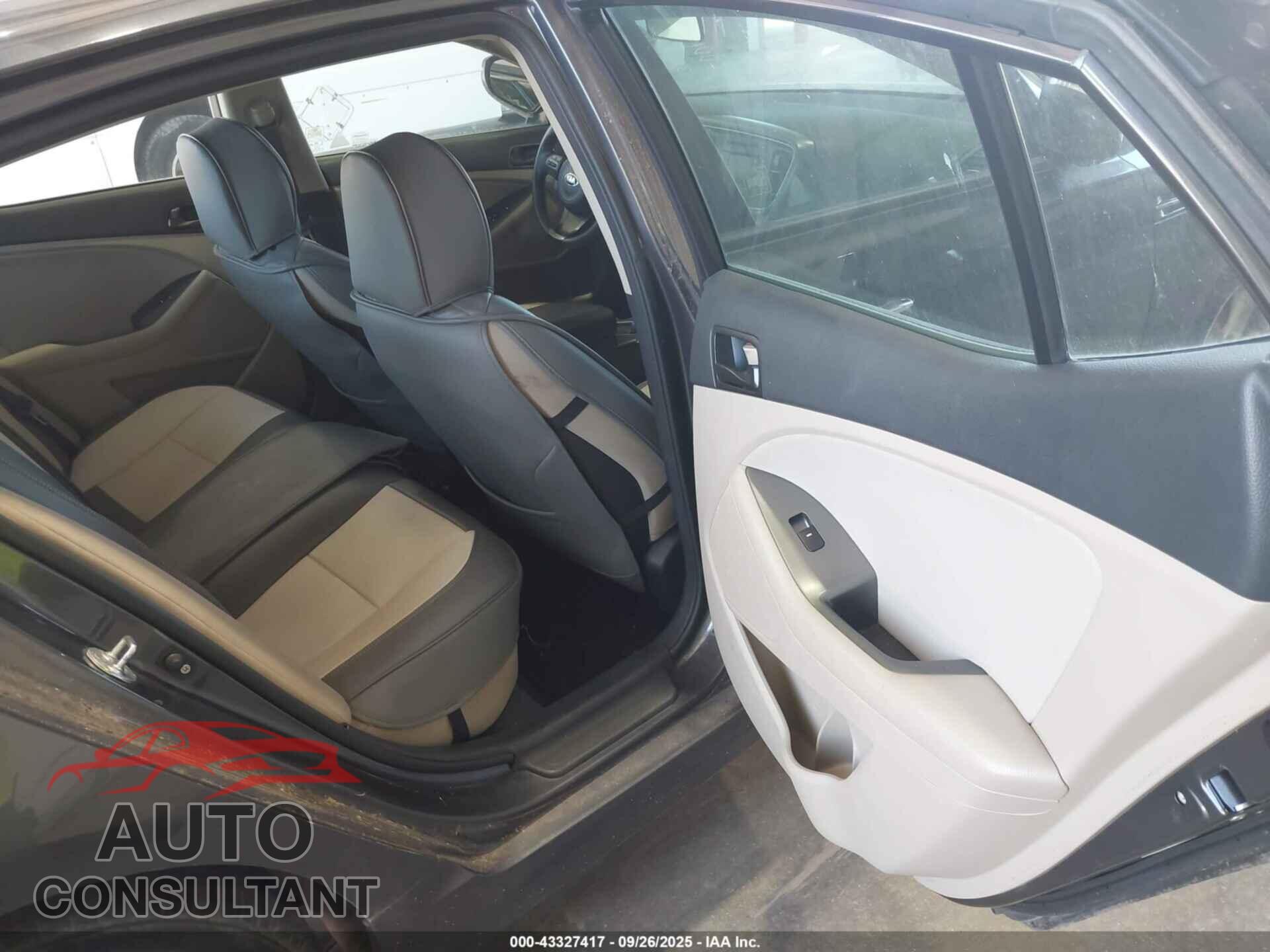 KIA OPTIMA 2015 - KNAGM4A70F5621592