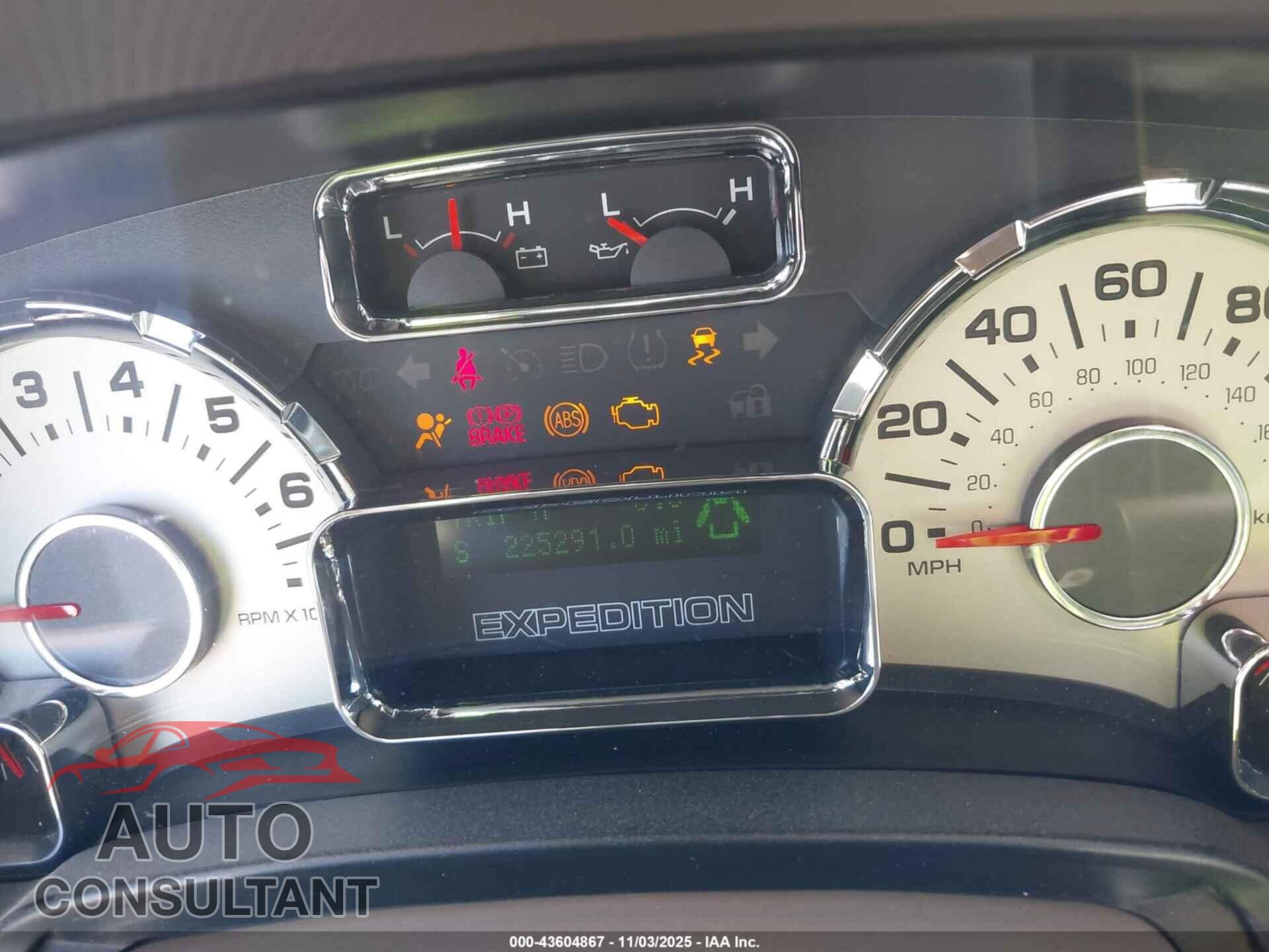 FORD EXPEDITION 2011 - 1FMJU2A55BEF33686