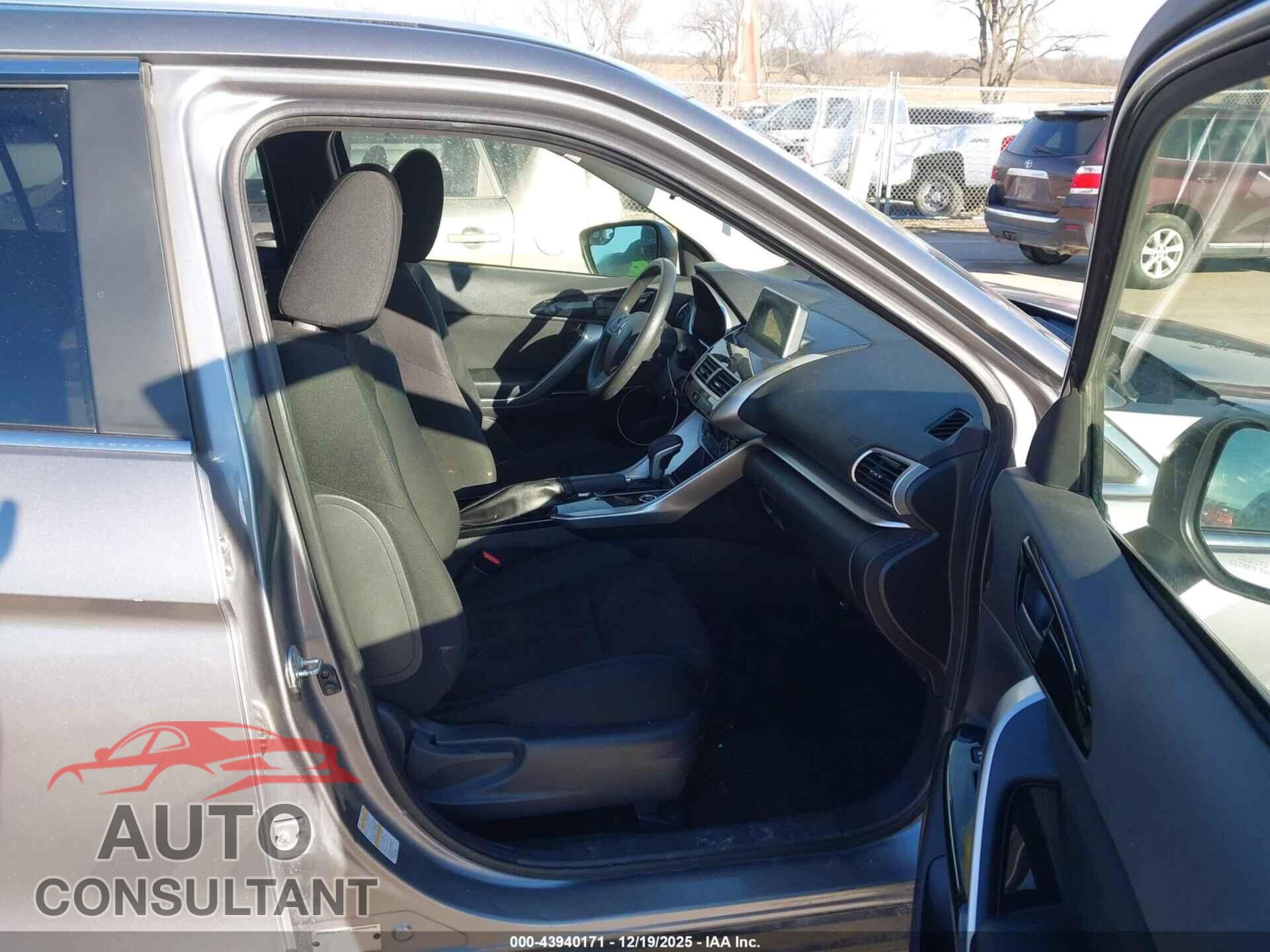 MITSUBISHI ECLIPSE CROSS 2019 - JA4AT4AA6KZ032986