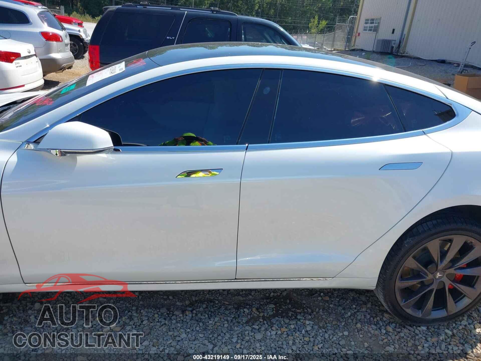 TESLA MODEL S 2020 - 5YJSA1E41LF364165