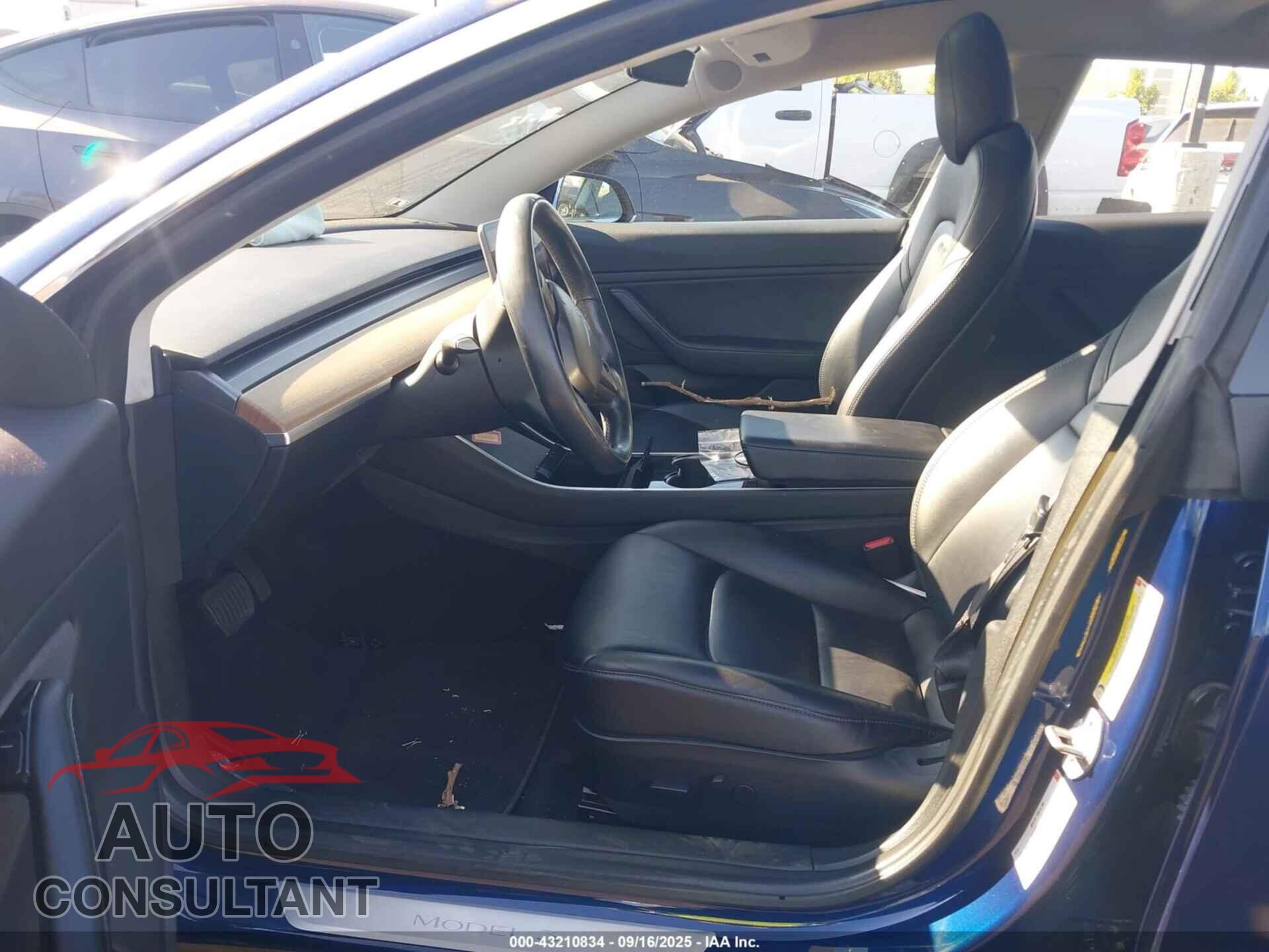 TESLA MODEL 3 2018 - 5YJ3E1EA1JF053010