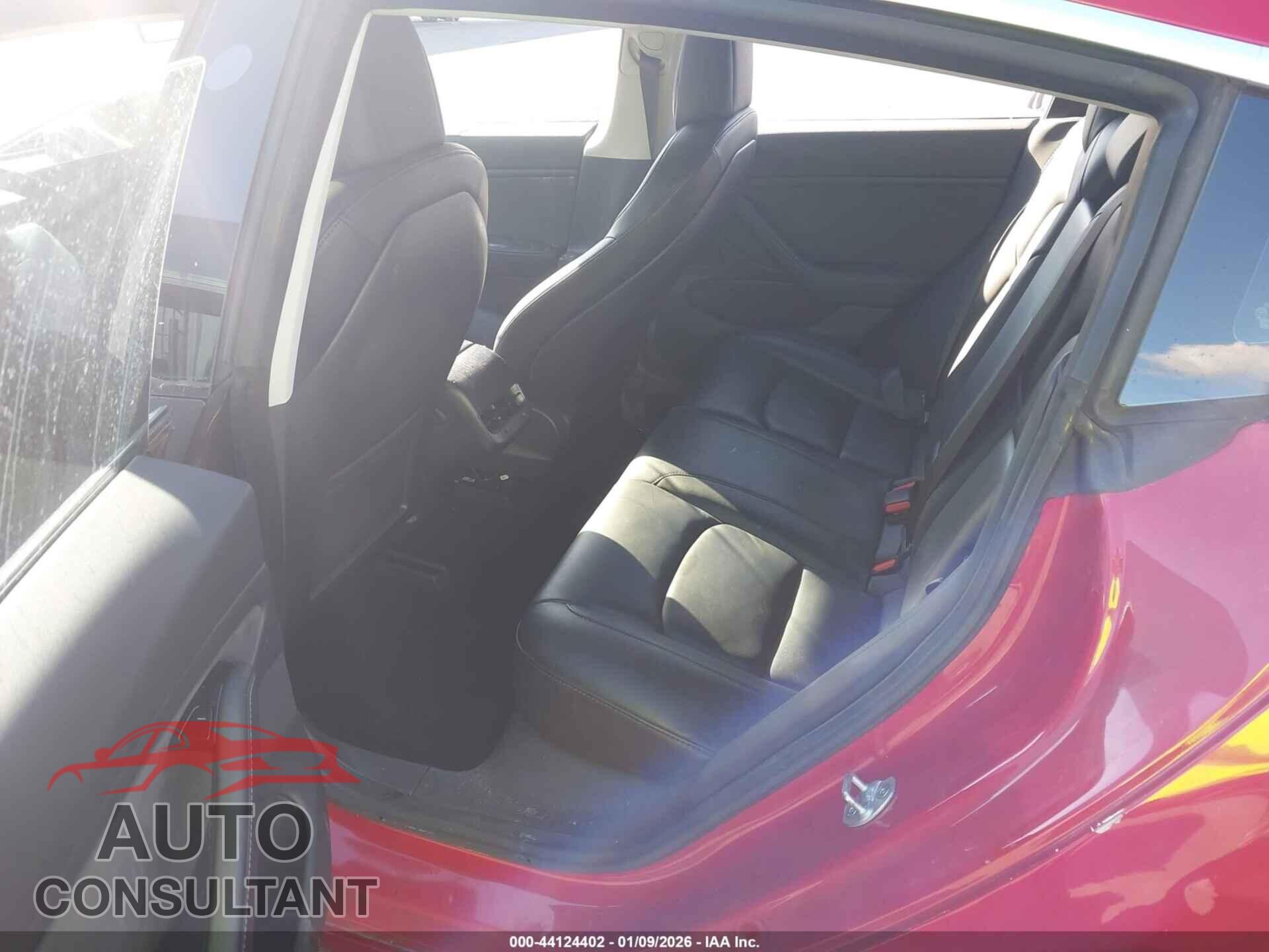 TESLA MODEL 3 2018 - 5YJ3E1EA9JF153808