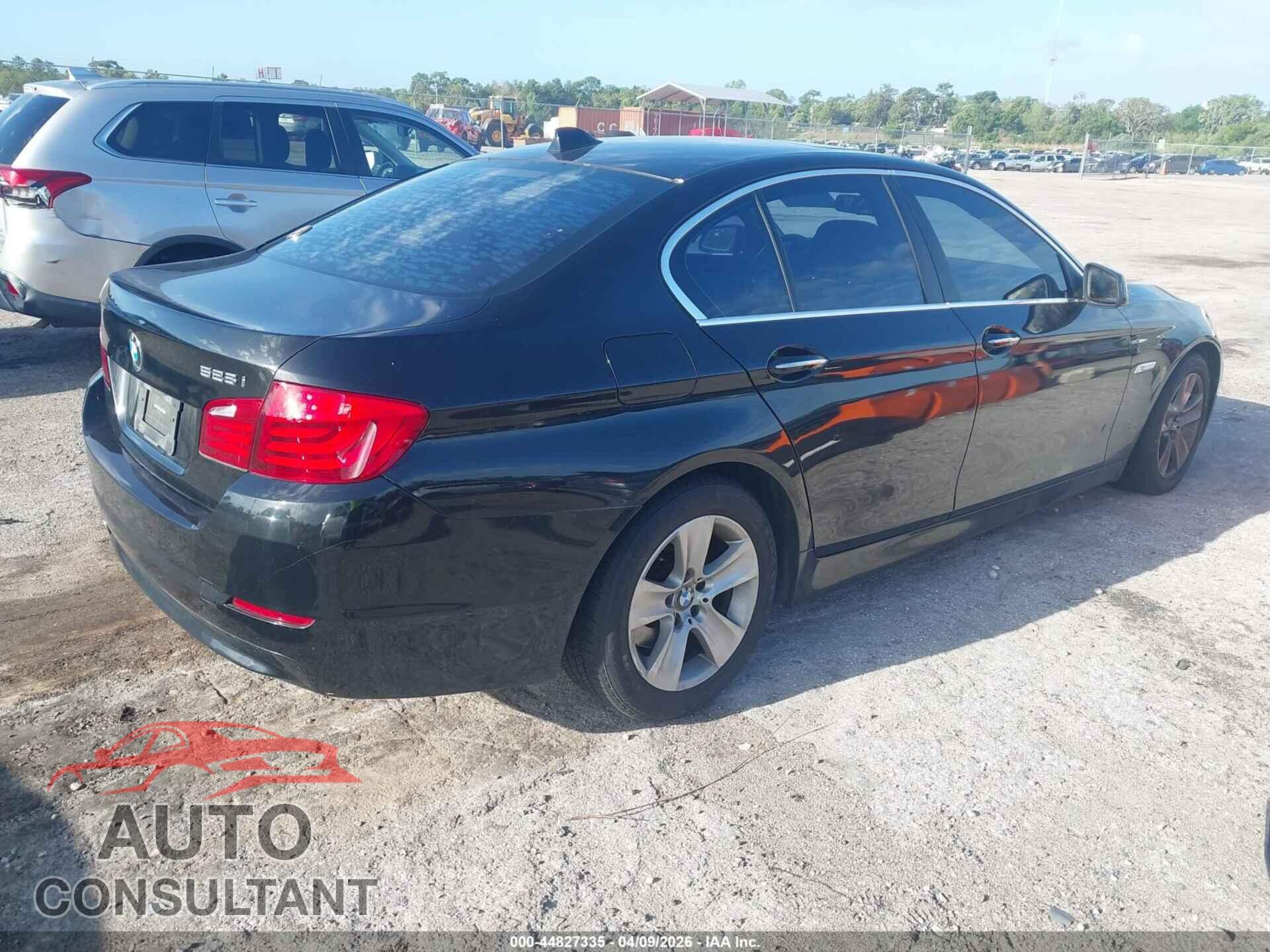 BMW 528I 2011 - WBAFR1C58BC736745