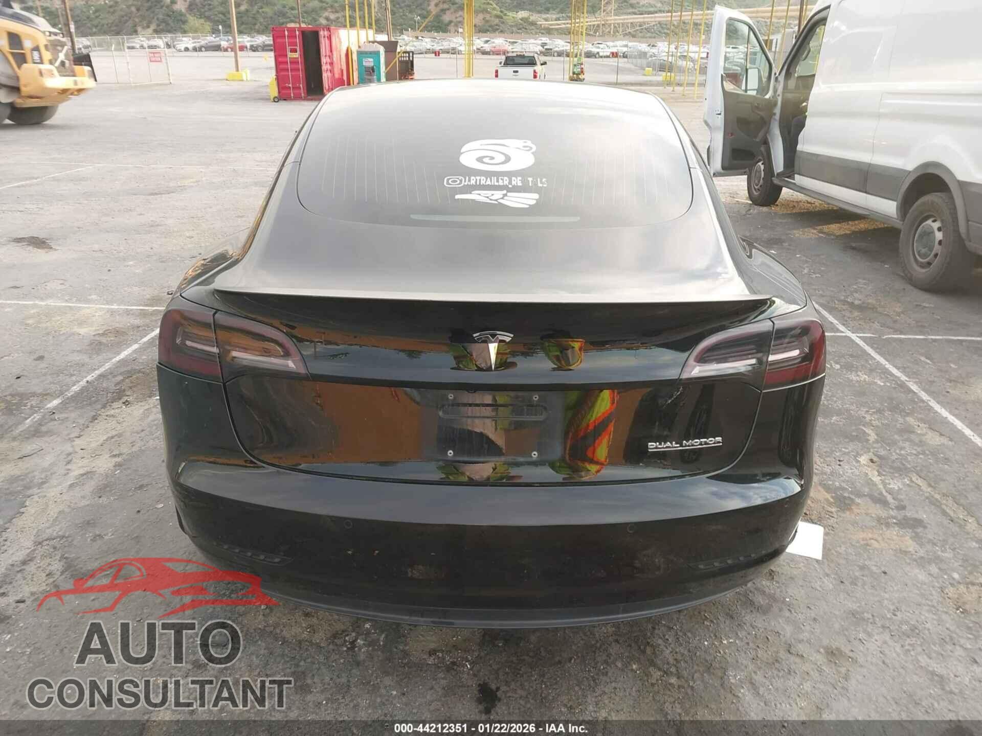 TESLA MODEL 3 2018 - 5YJ3E1EB5JF078680