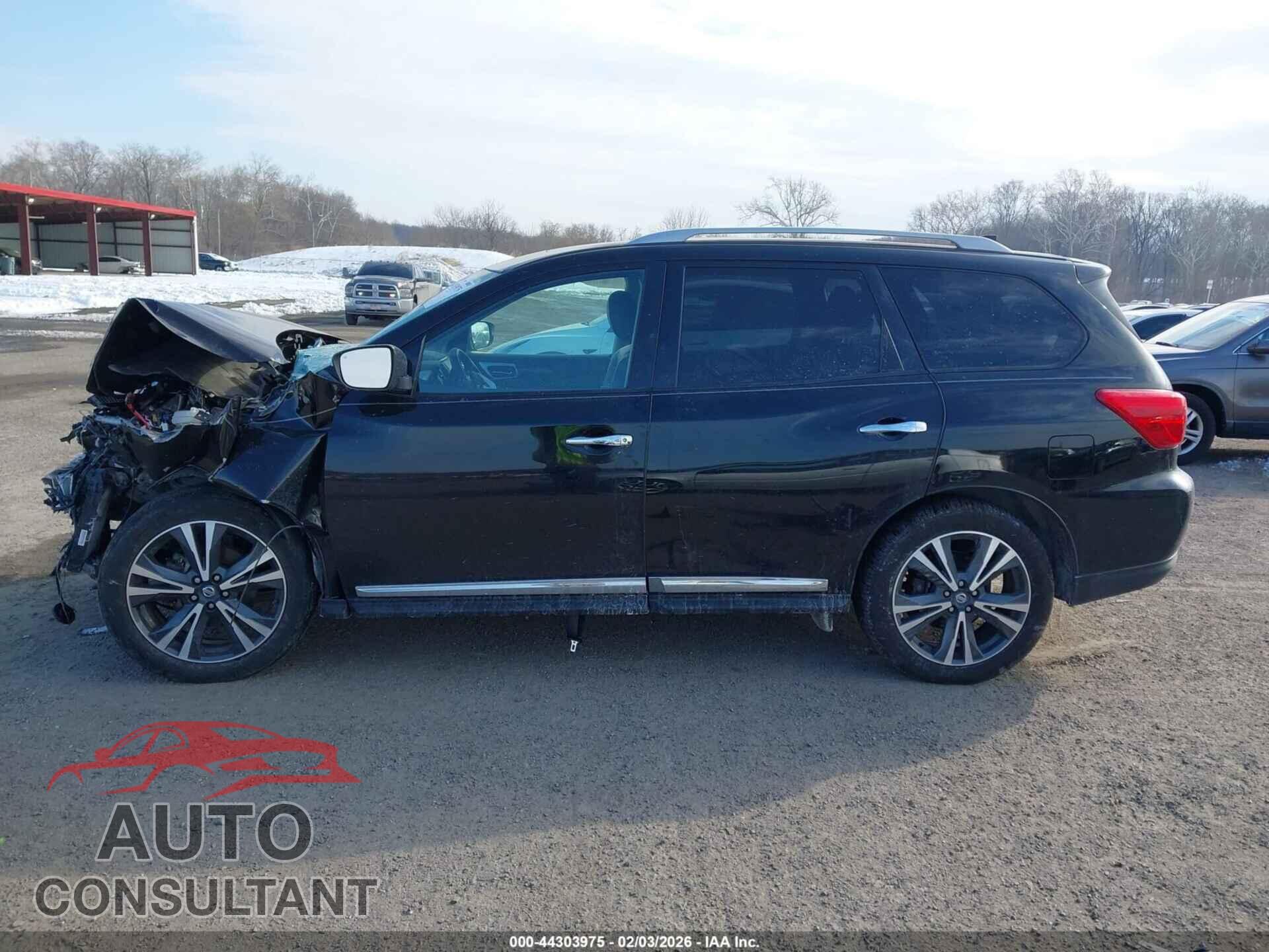 NISSAN PATHFINDER 2019 - 5N1DR2MM8KC649042