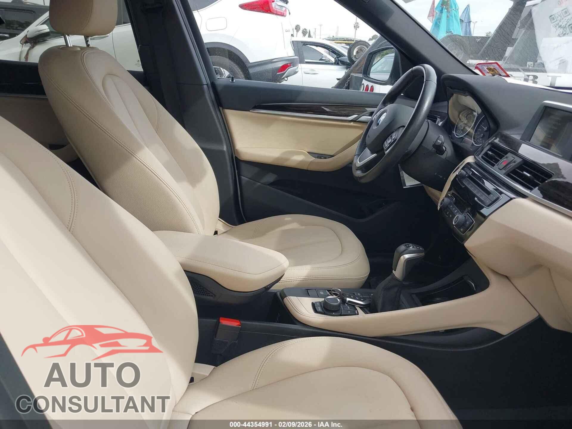 BMW X1 2017 - WBXHT3C34H5F78611