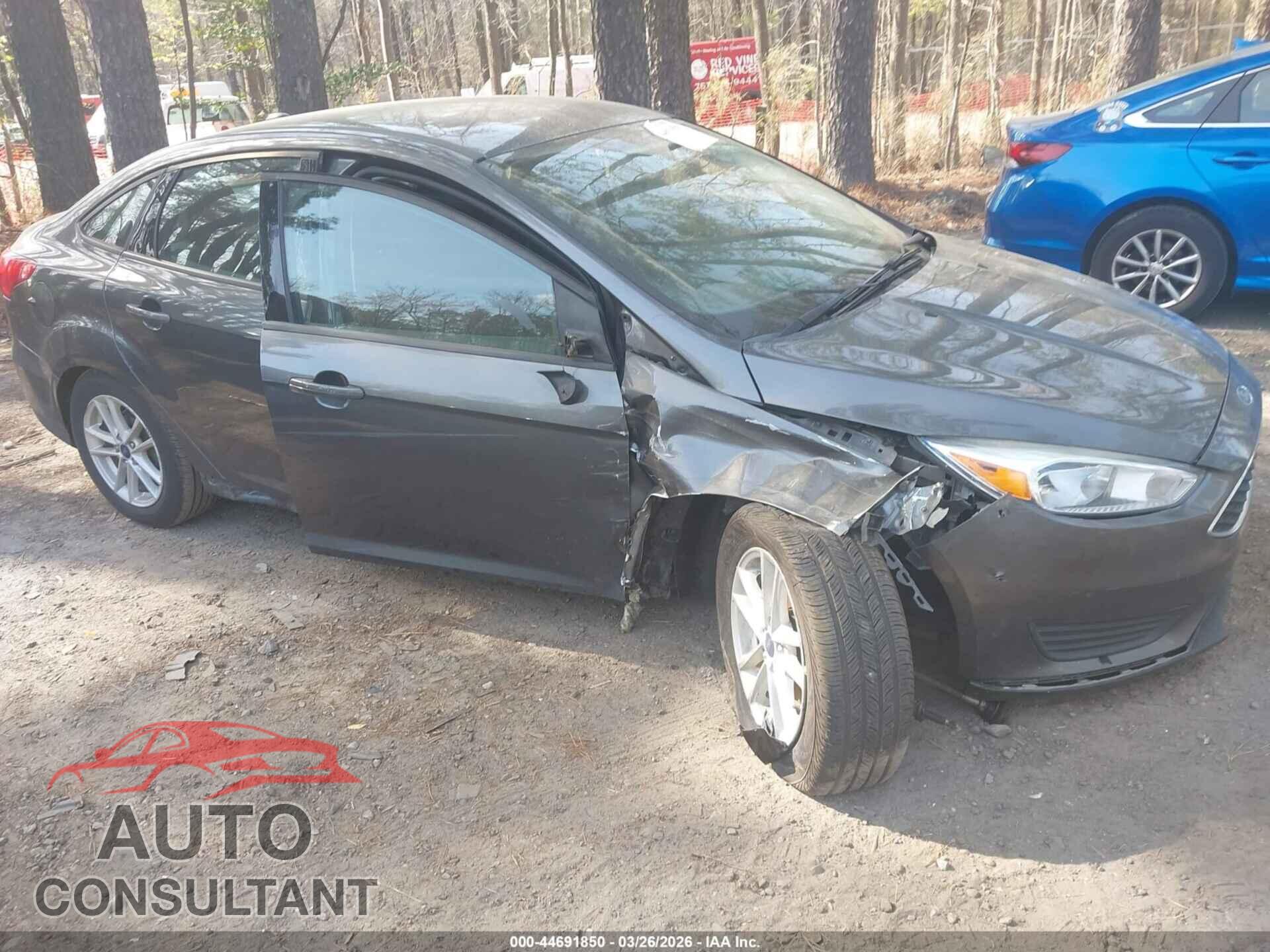 FORD FOCUS 2017 - 1FADP3F27HL304904