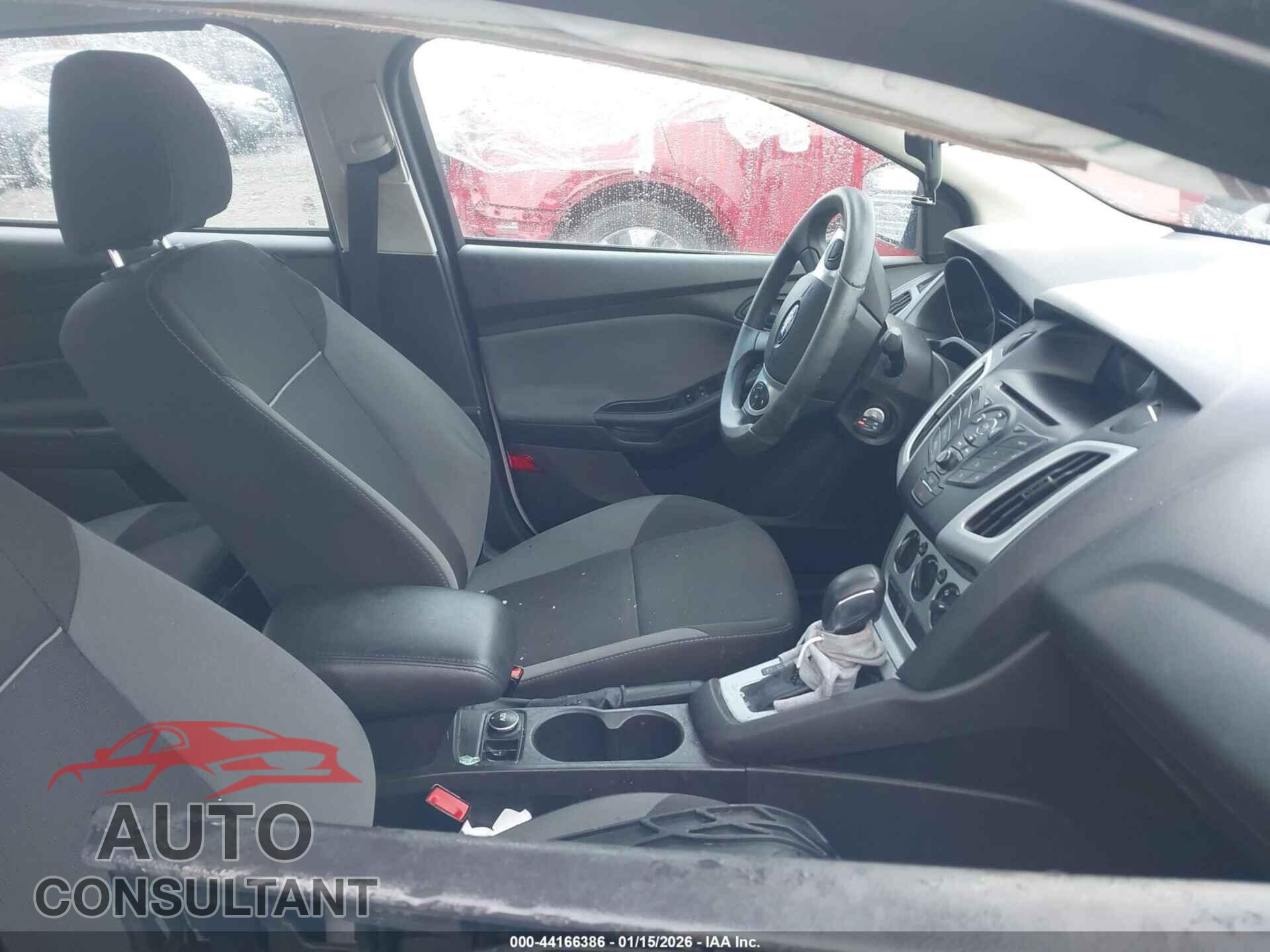 FORD FOCUS 2012 - 1FAHP3F24CL425657