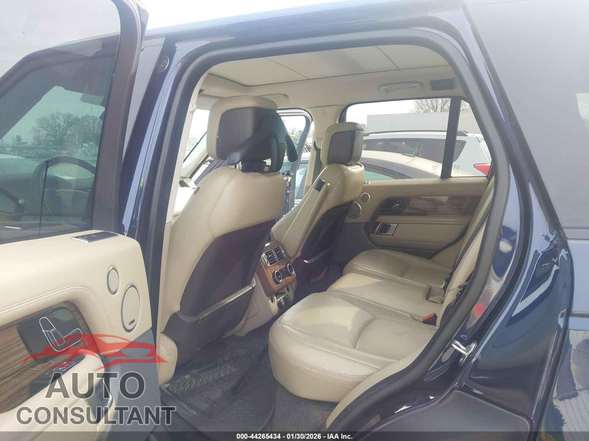 LAND ROVER RANGE ROVER 2018 - SALGS2SV8JA512994