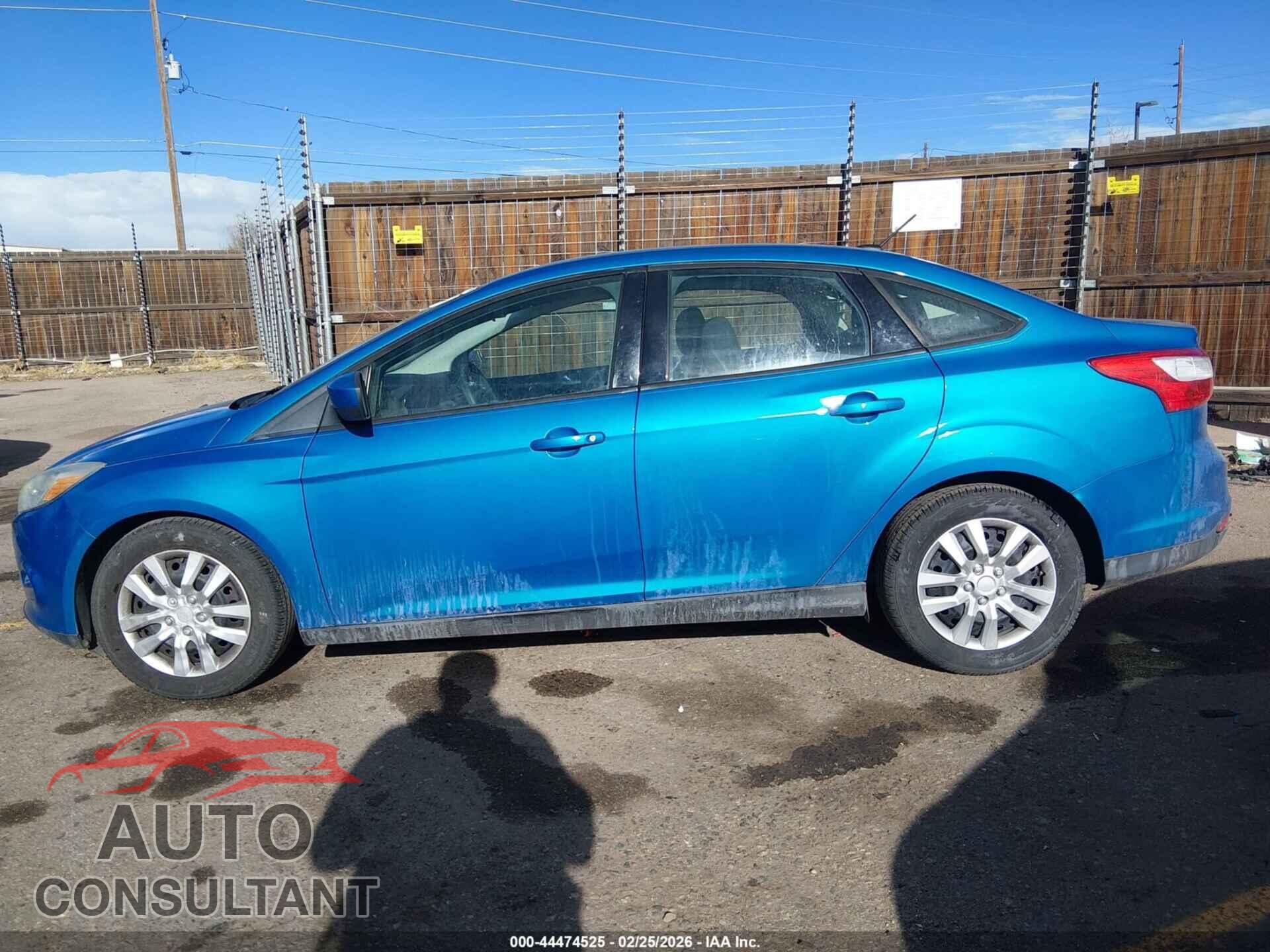 FORD FOCUS 2012 - 1FAHP3F26CL413641