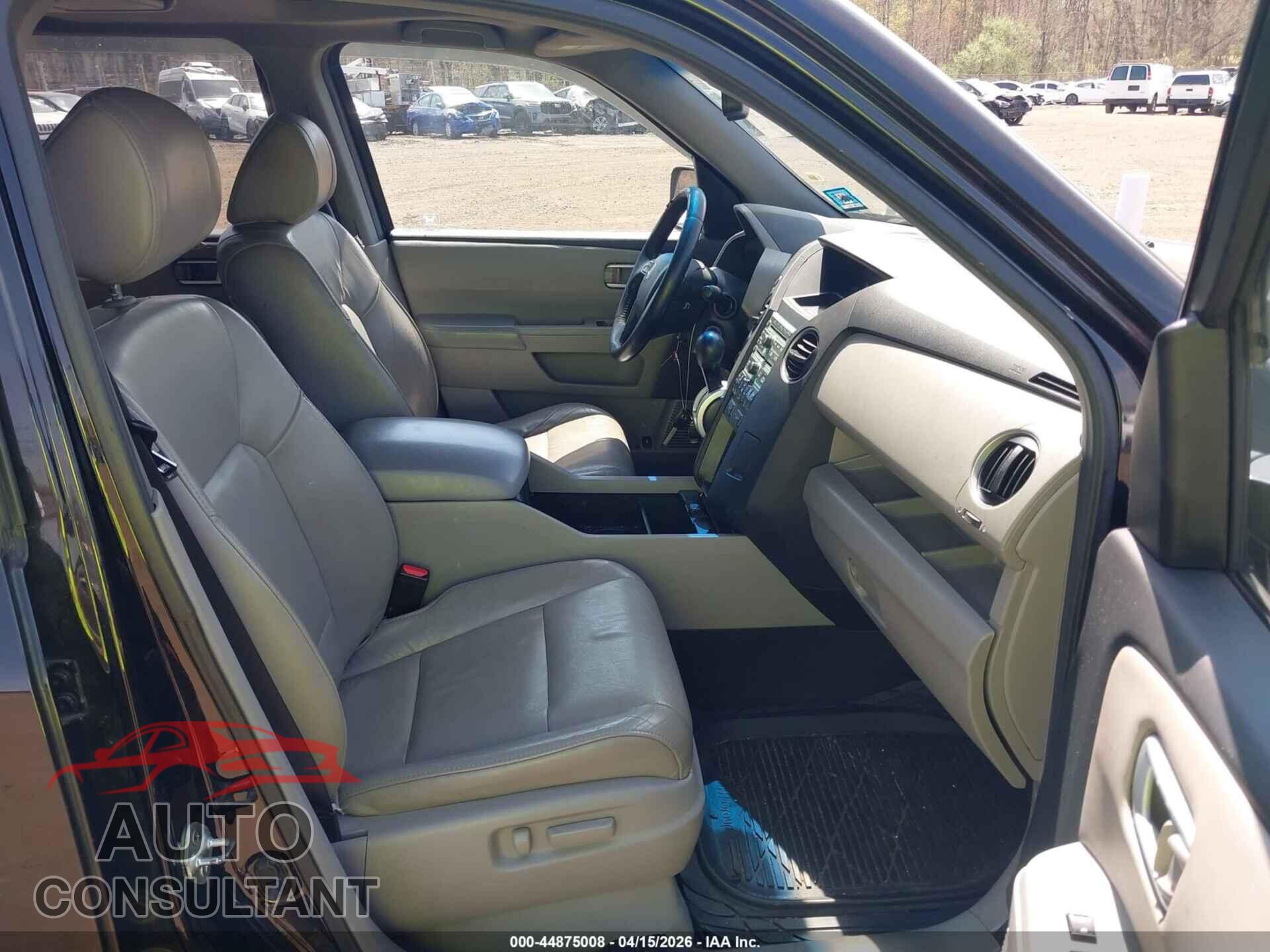 HONDA PILOT 2011 - 5FNYF4H68BB036623