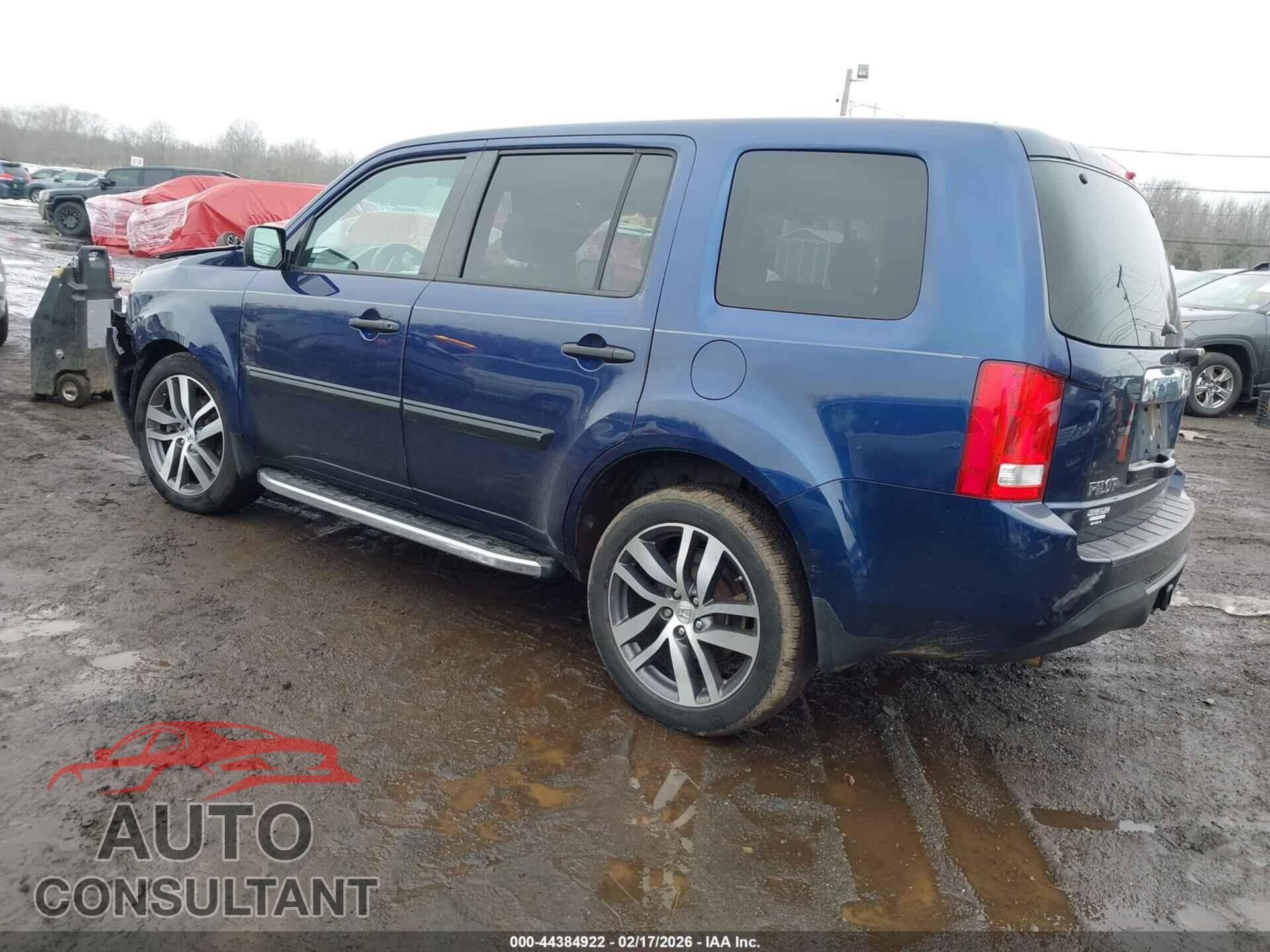 HONDA PILOT 2015 - 5FNYF4H29FB001348
