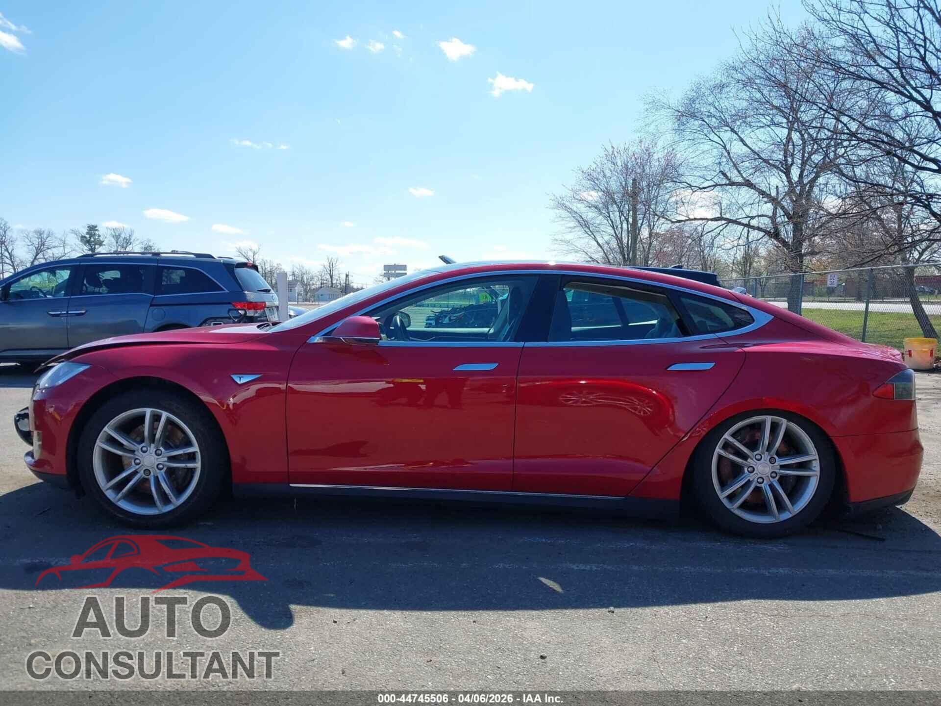 TESLA MODEL S 2013 - 5YJSA1CN1DFP24709